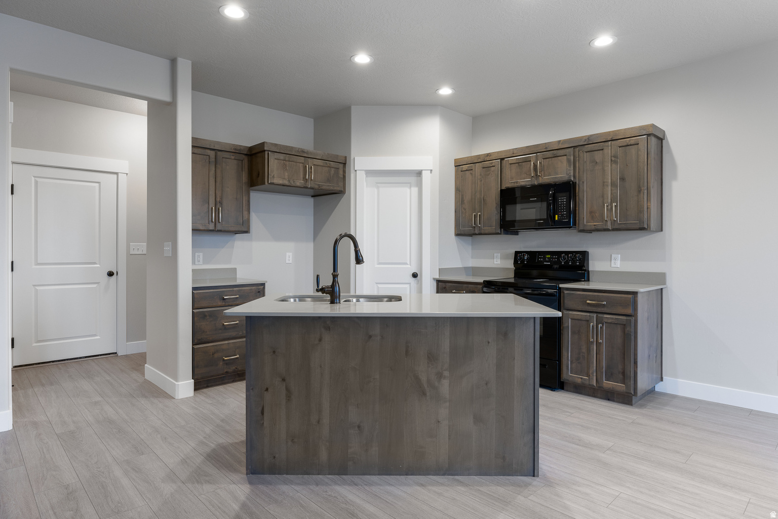 MAPLE MOUNTAIN - Residential