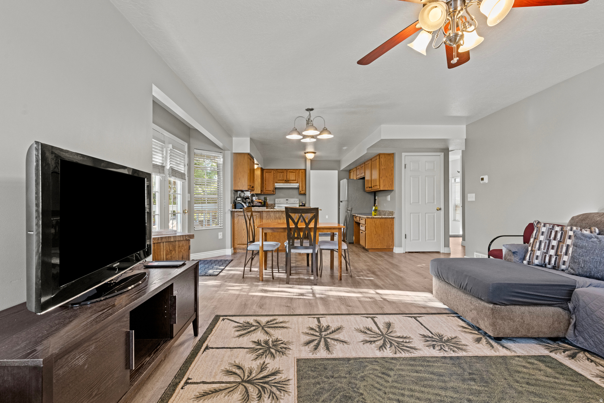 ROLLING OAKS - Residential