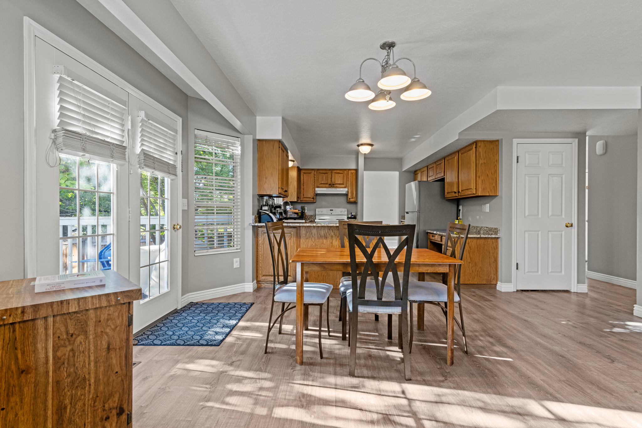 ROLLING OAKS - Residential