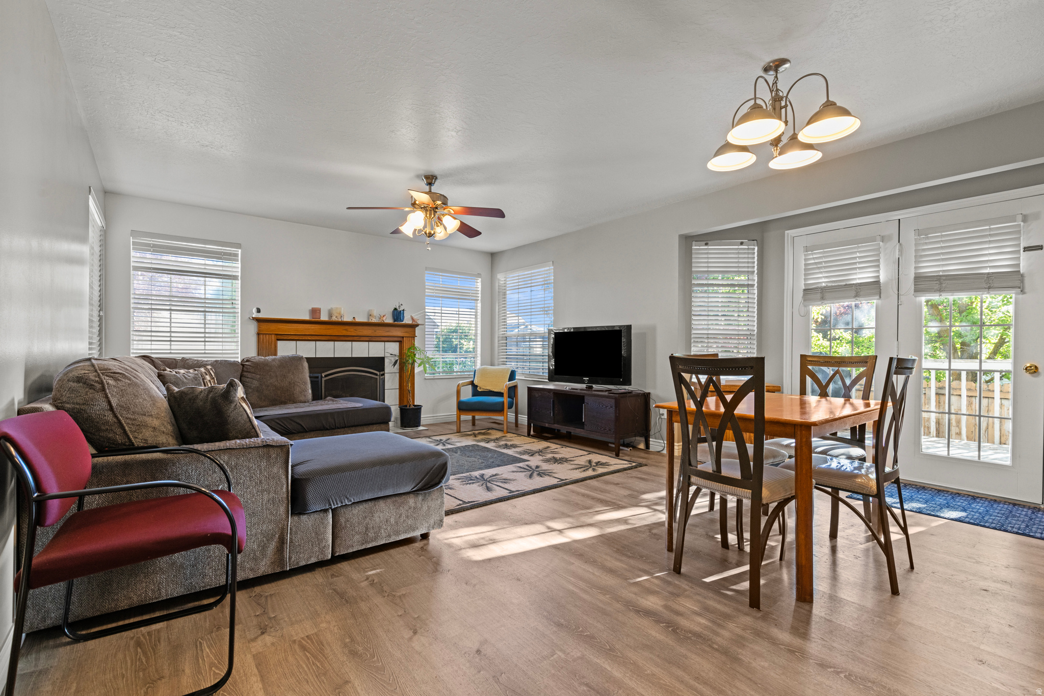 ROLLING OAKS - Residential
