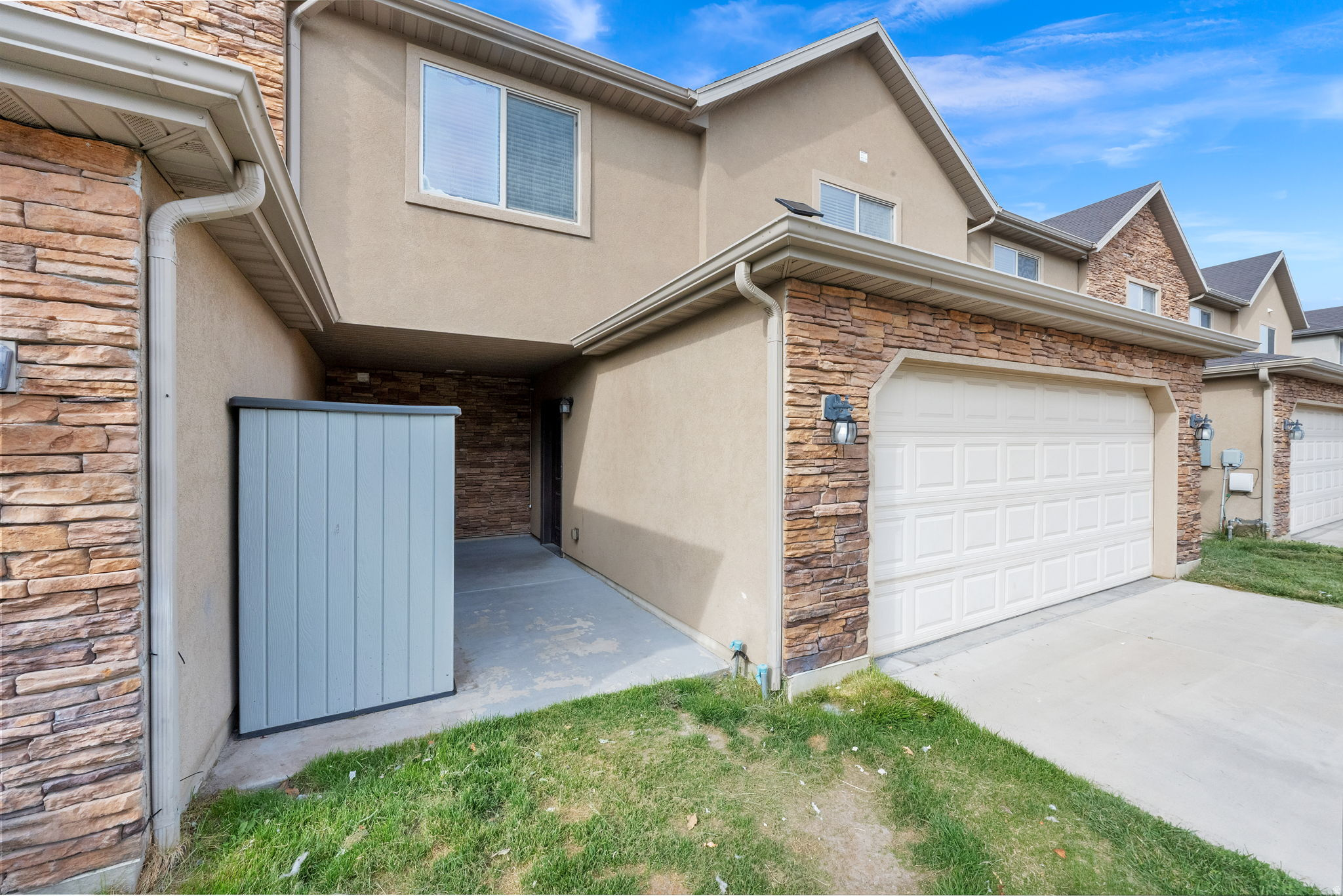 RIVER PARK WEST - Residential