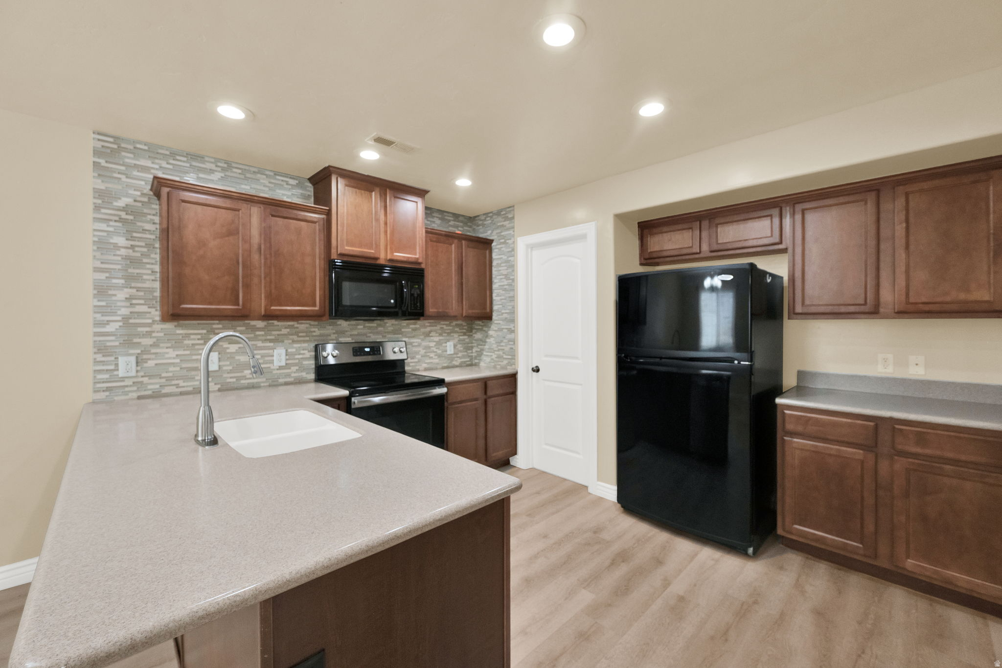RIVER PARK WEST - Residential