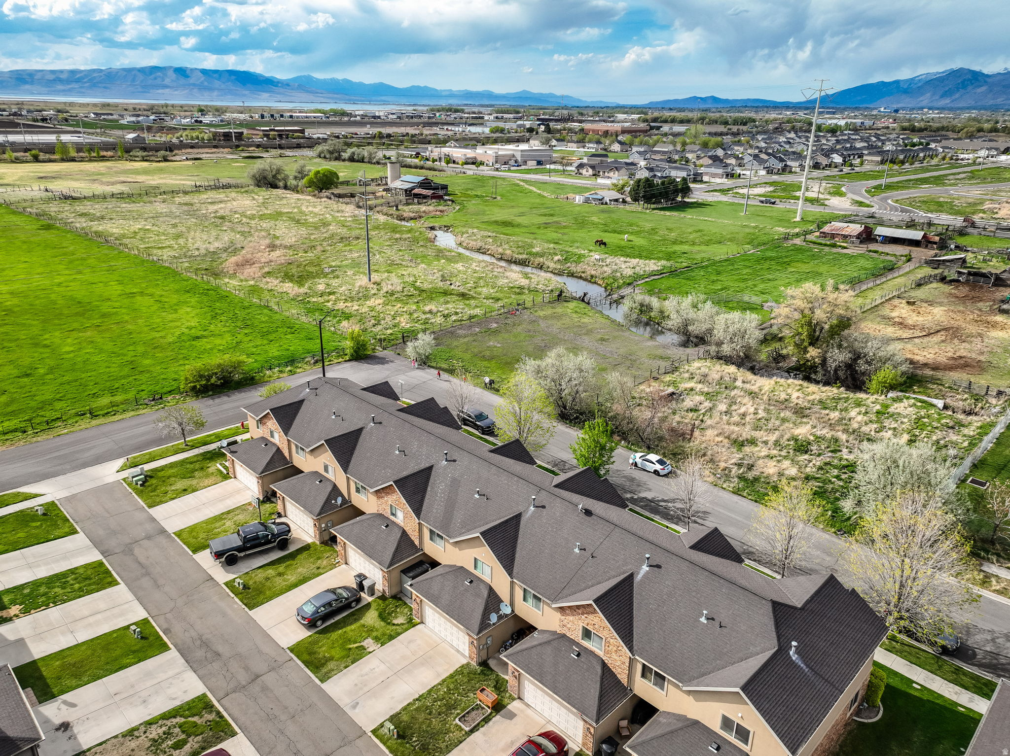 RIVER PARK WEST - Residential