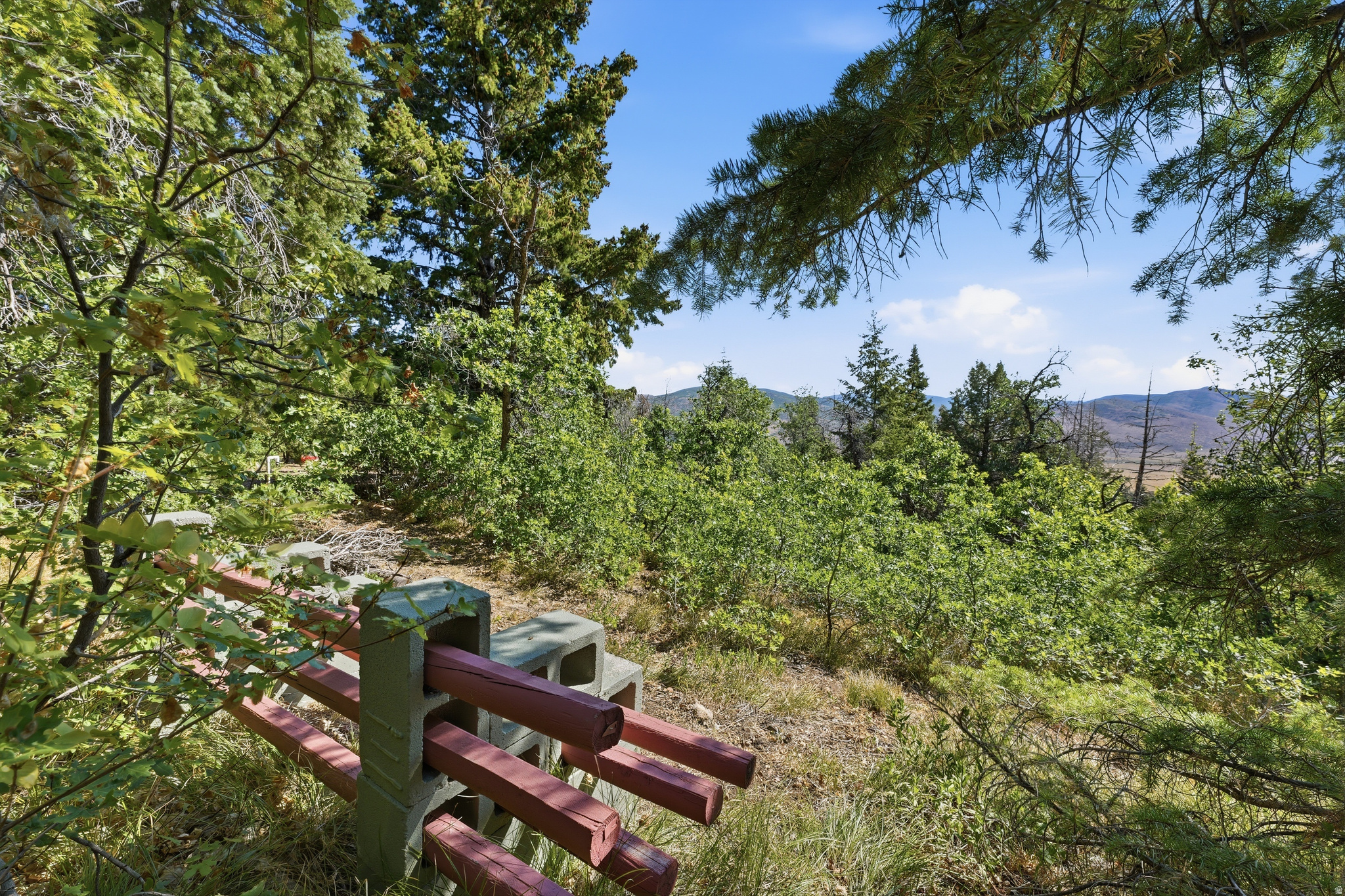 HOLIDAY OAKS ESTATES - Land