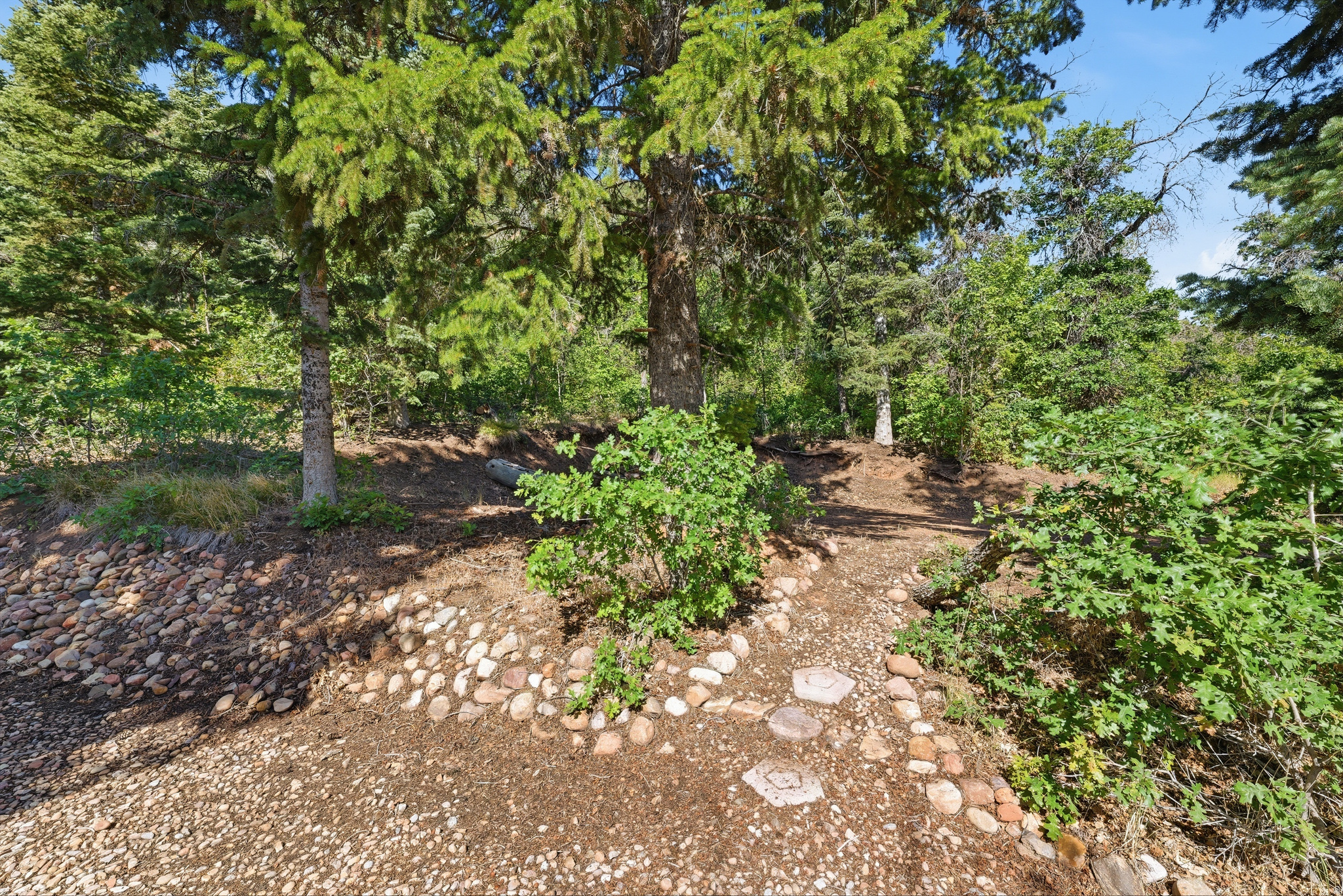HOLIDAY OAKS ESTATES - Land