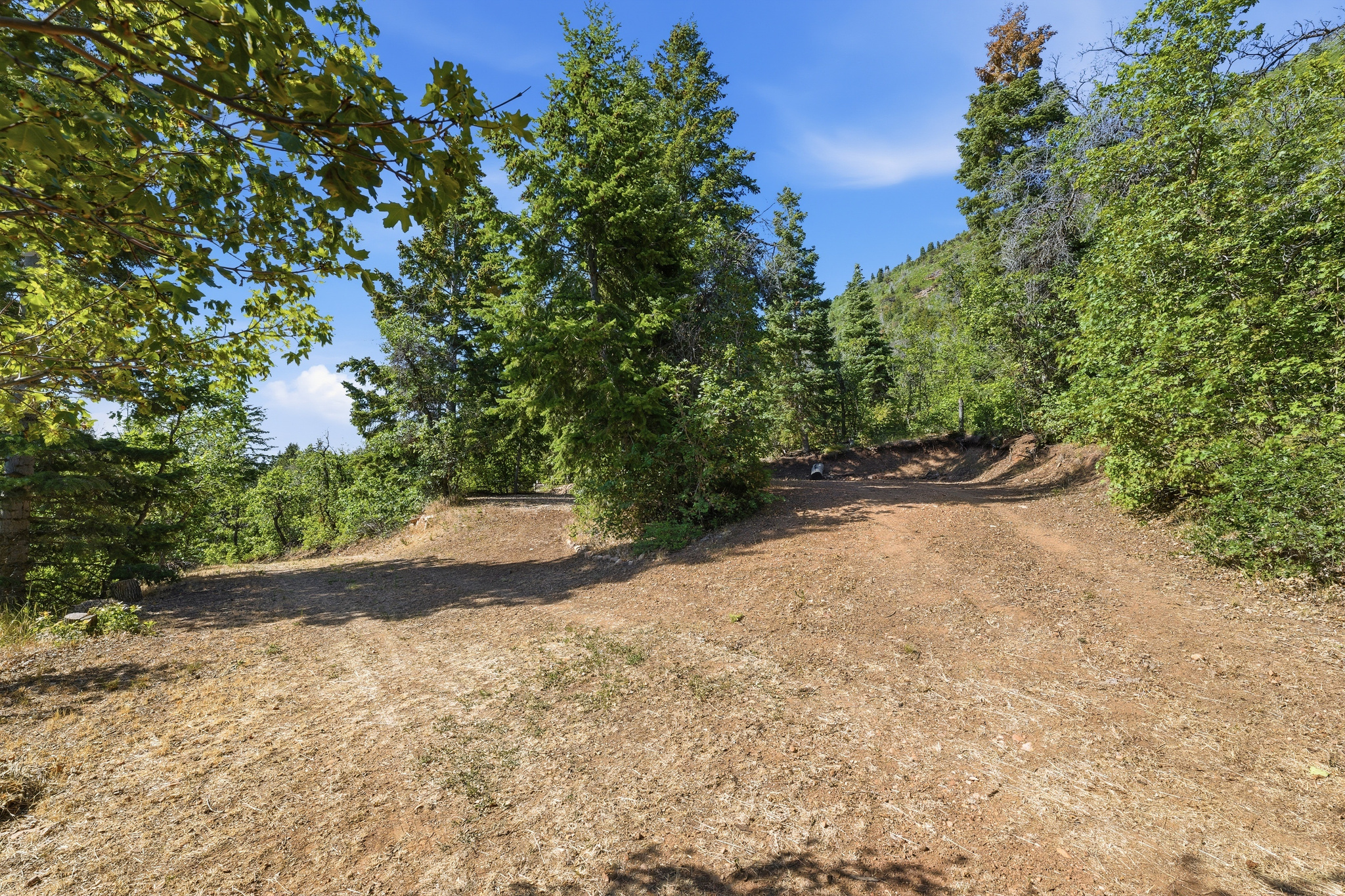 HOLIDAY OAKS ESTATES - Land