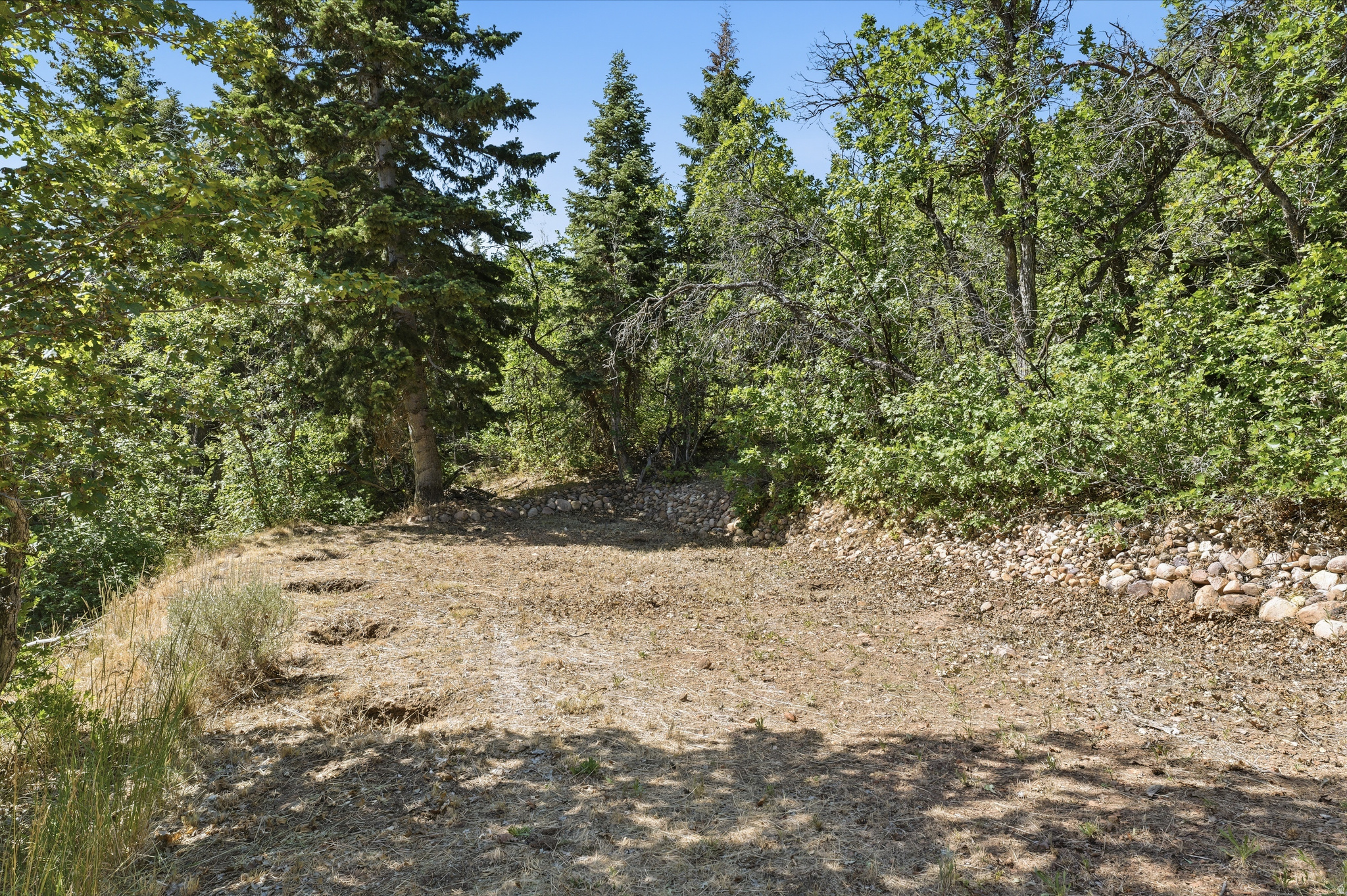 HOLIDAY OAKS ESTATES - Land