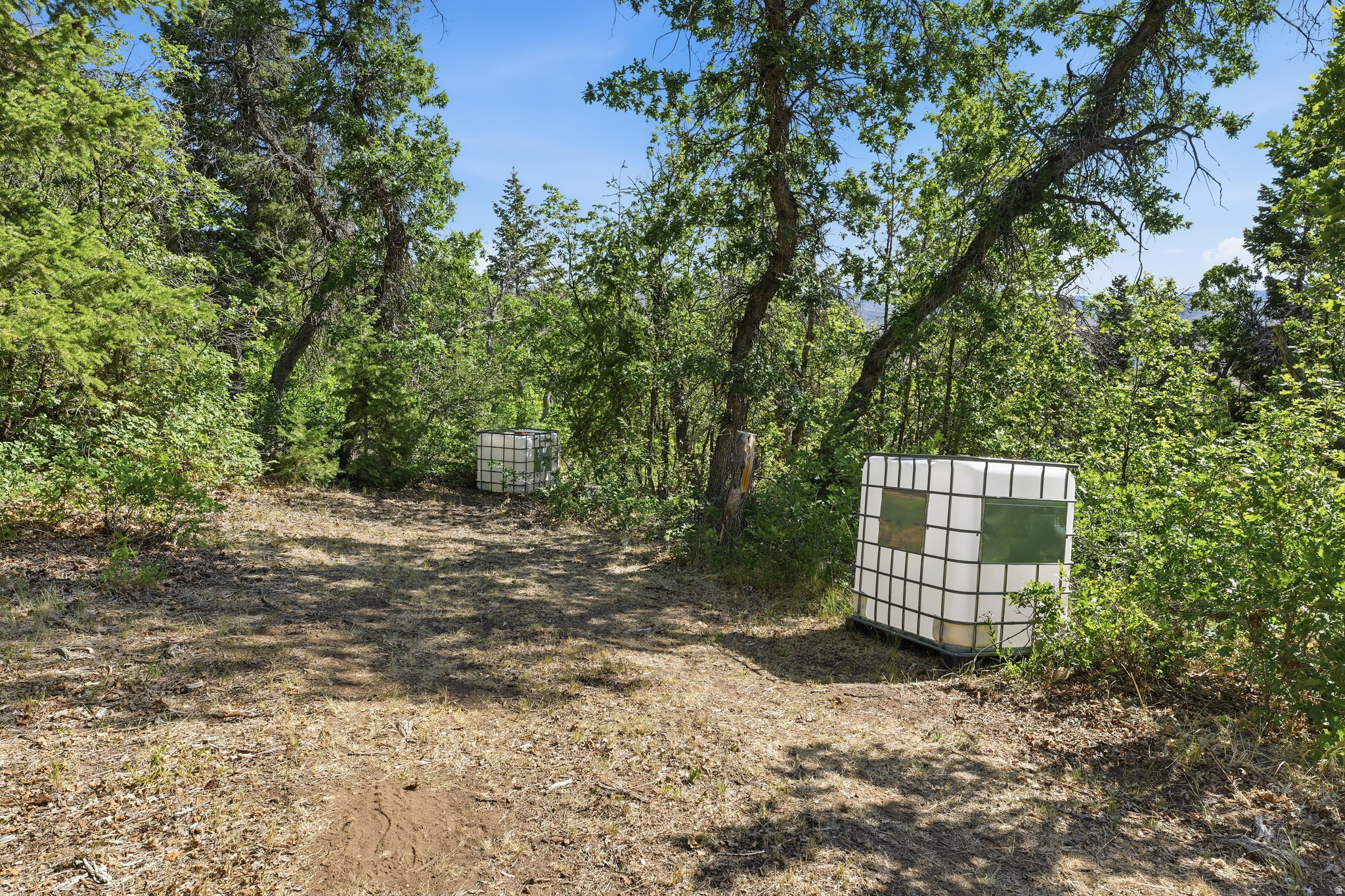 HOLIDAY OAKS ESTATES - Land