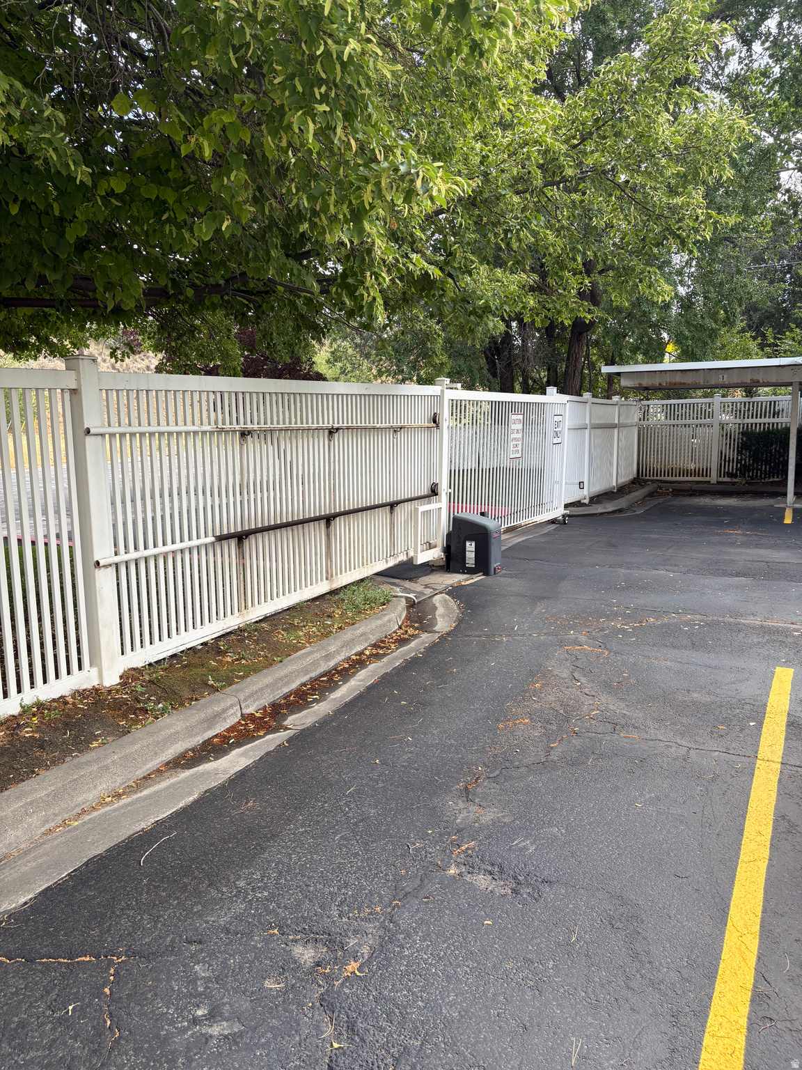 PARK WILLOW CONDOMIN - Residential