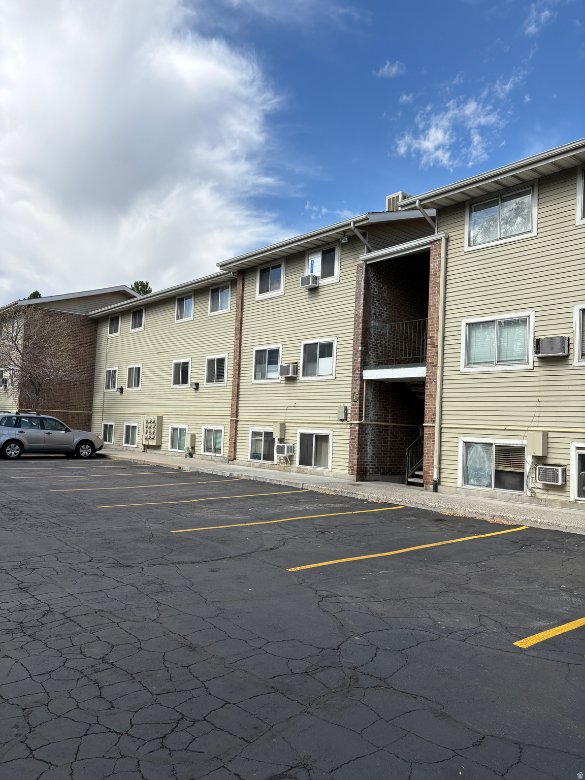 PARK WILLOW CONDOMIN - Residential