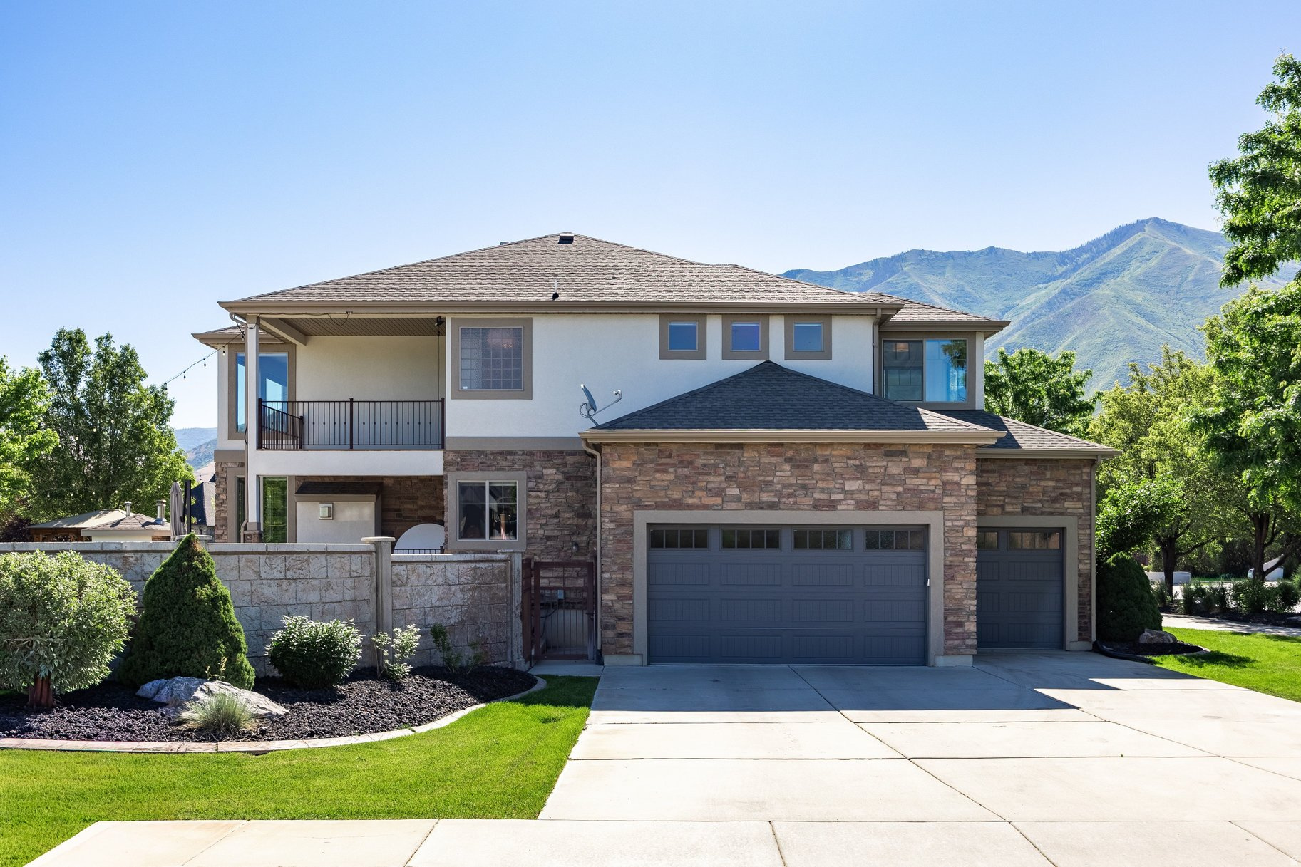 PARK MEADOWS ESTATES - Residential