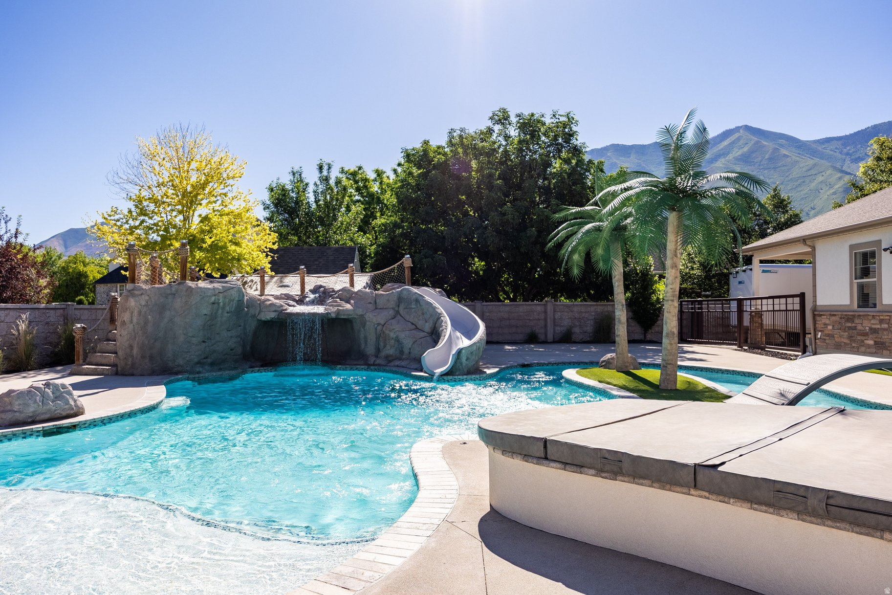 PARK MEADOWS ESTATES - Residential