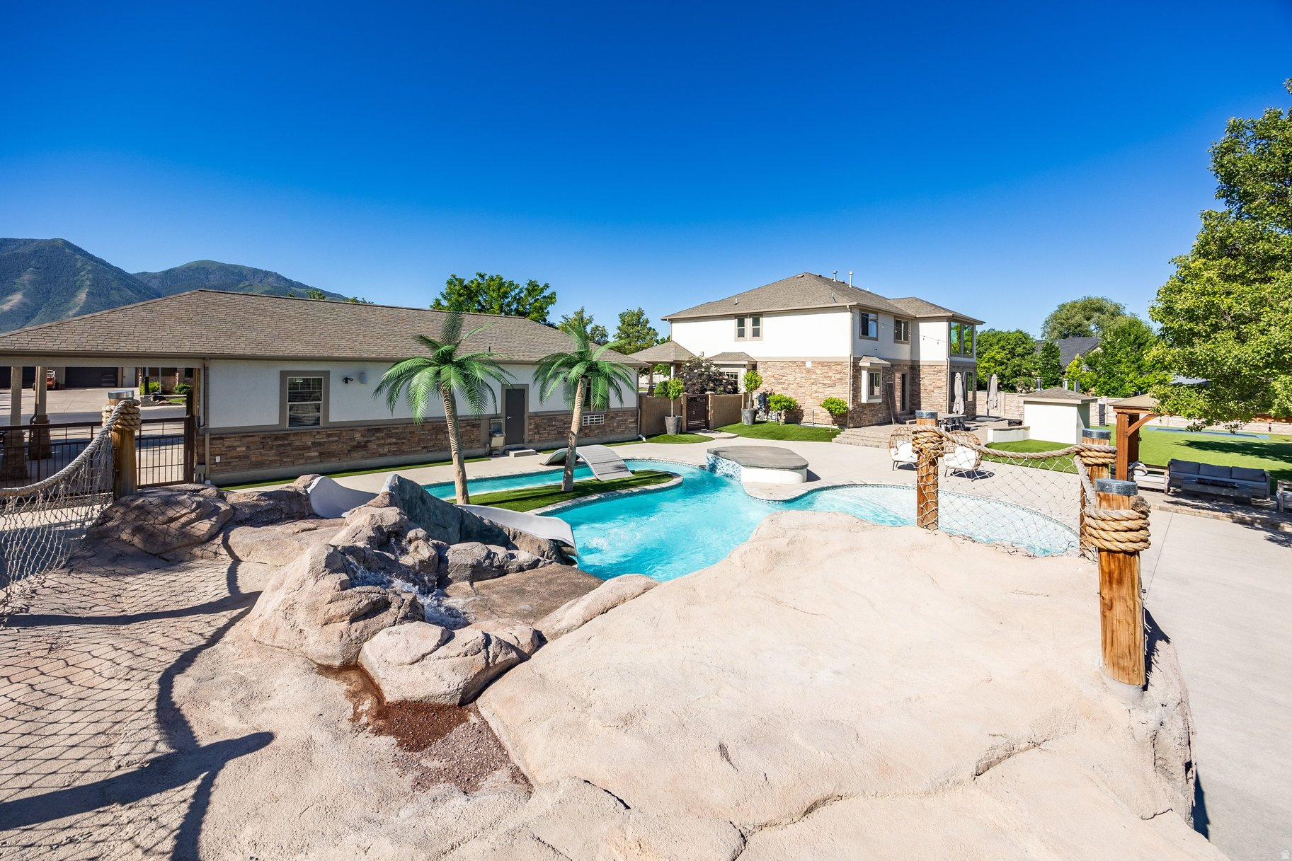 PARK MEADOWS ESTATES - Residential