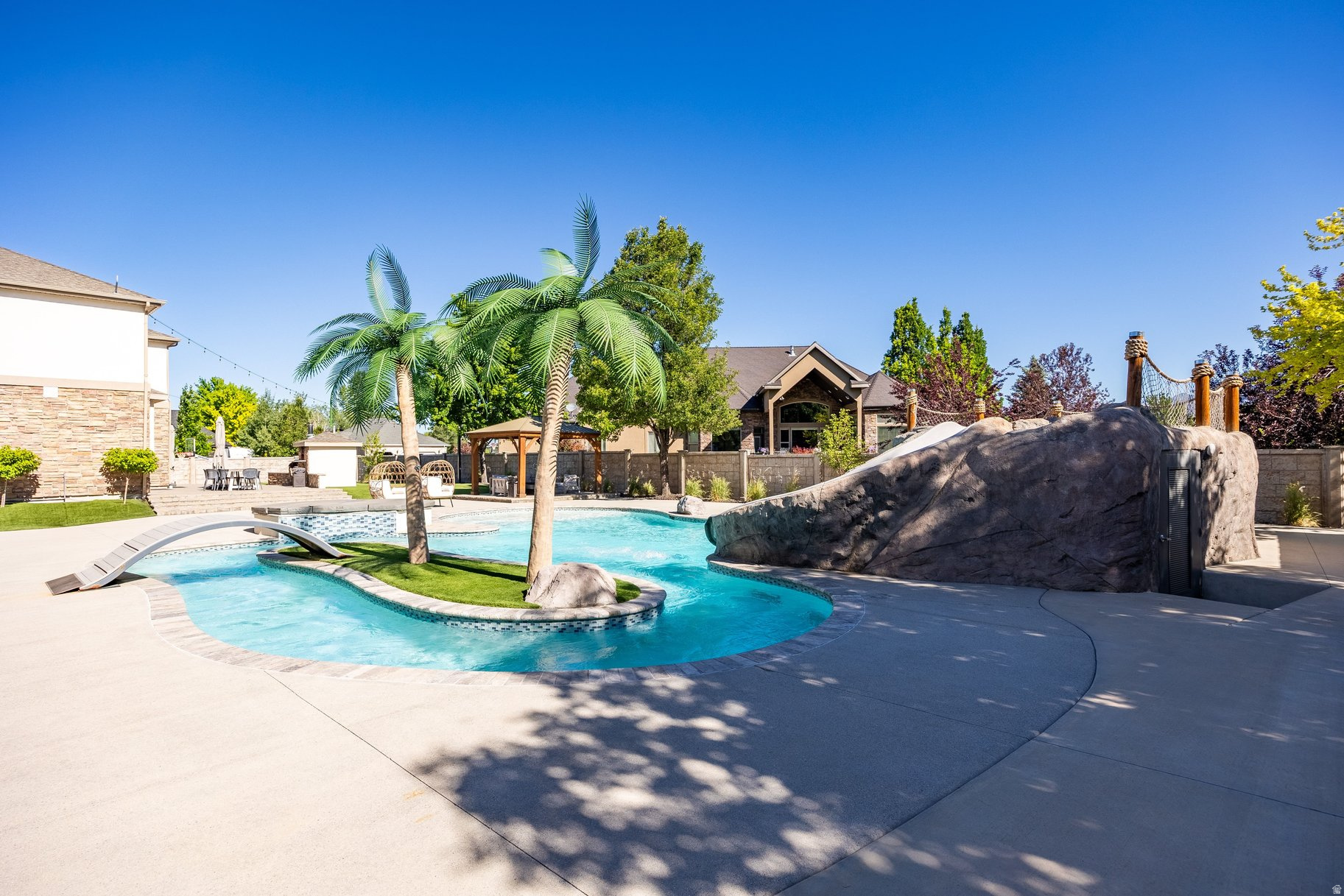 PARK MEADOWS ESTATES - Residential