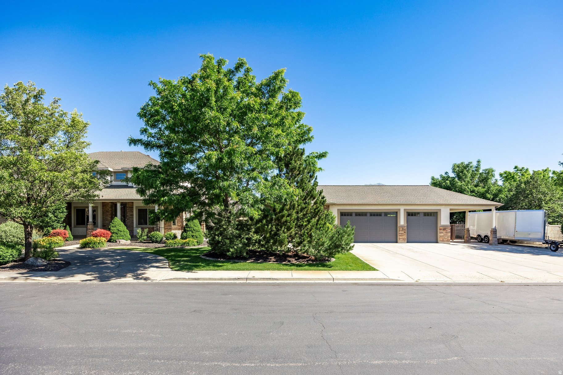 PARK MEADOWS ESTATES - Residential