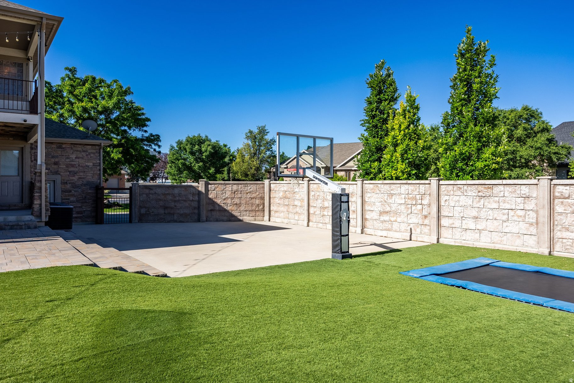 PARK MEADOWS ESTATES - Residential