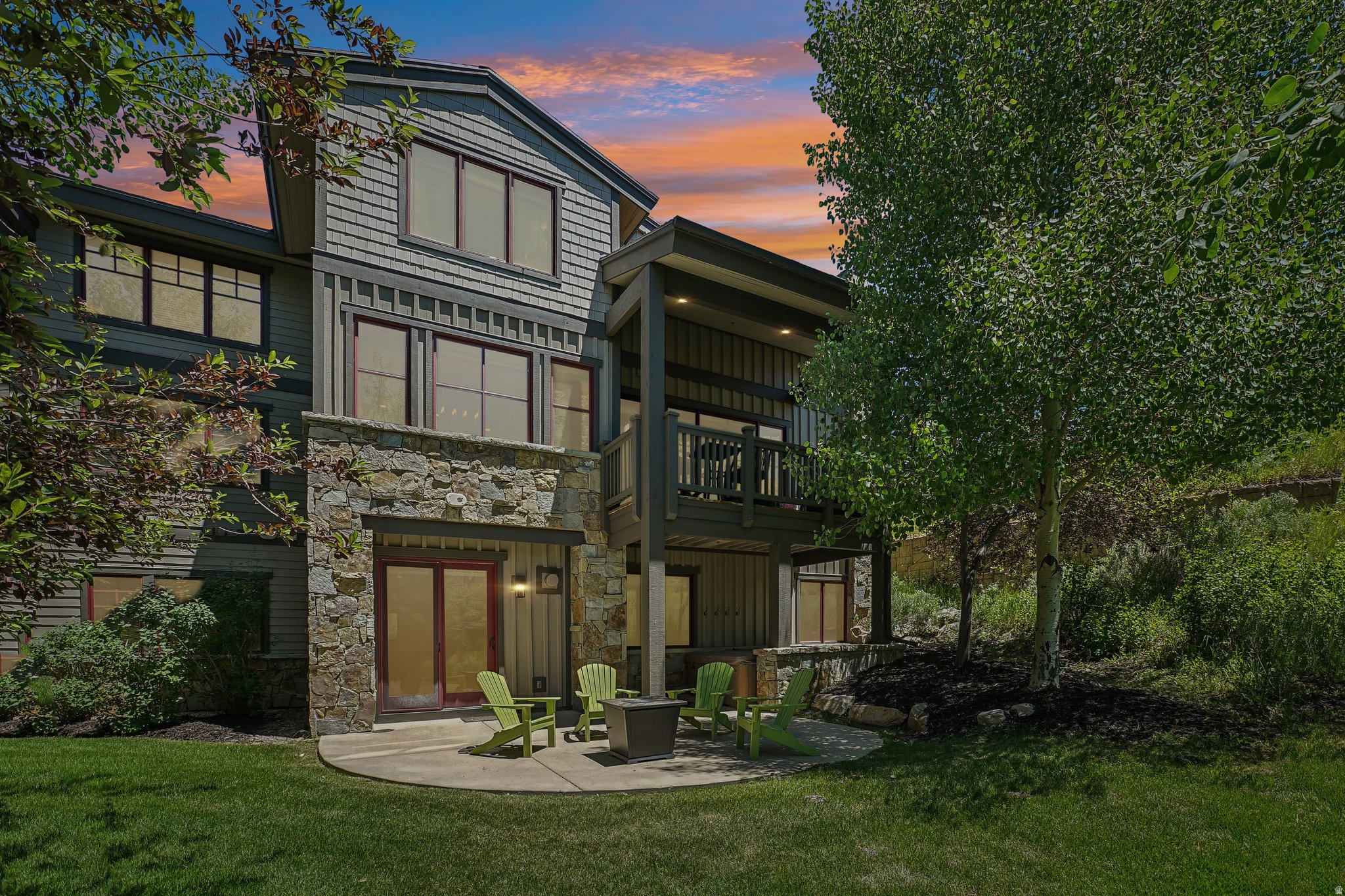 APRIL MOUNTAIN CONDOMINIUM - Residential