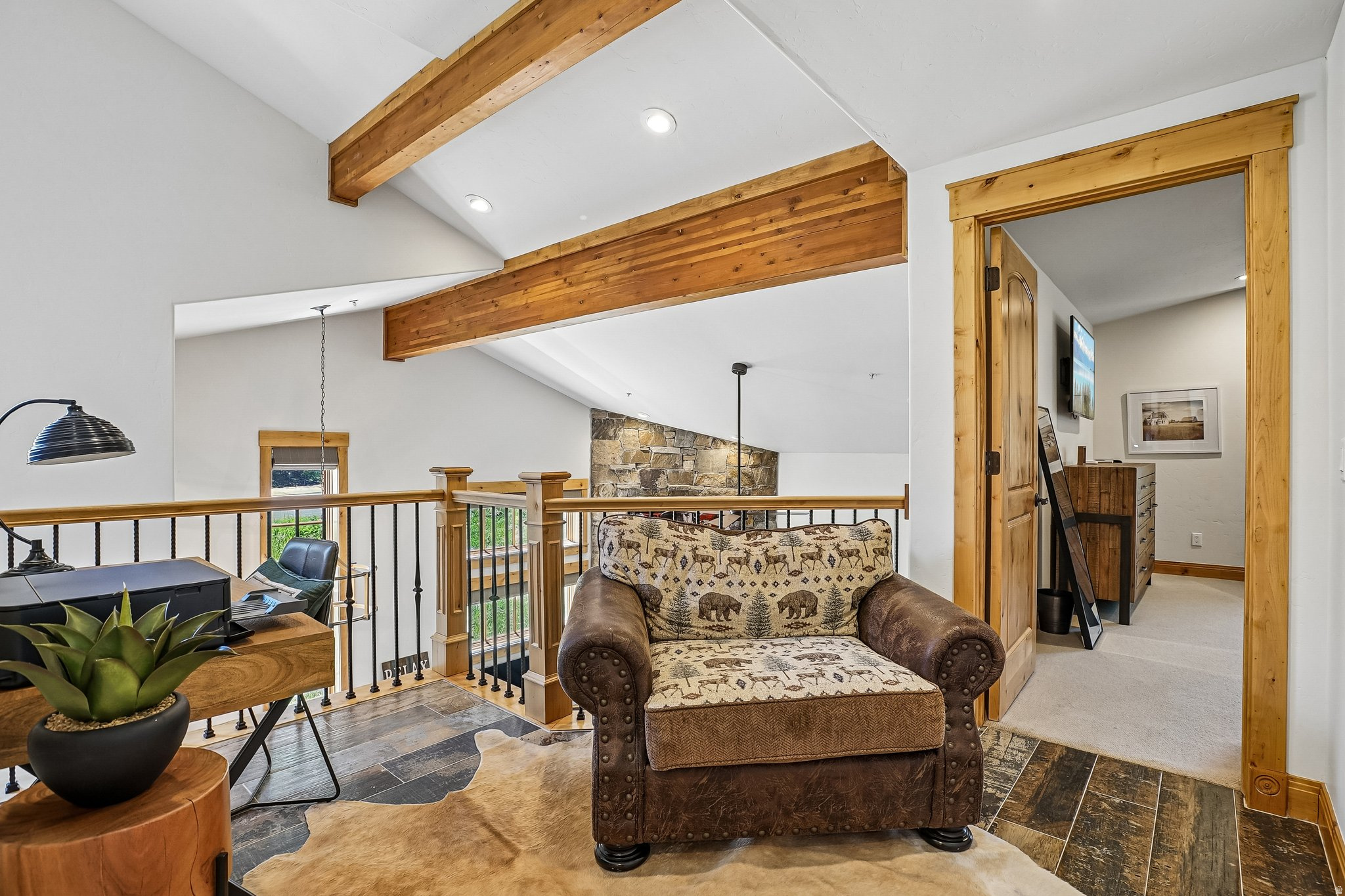 APRIL MOUNTAIN CONDOMINIUM - Residential