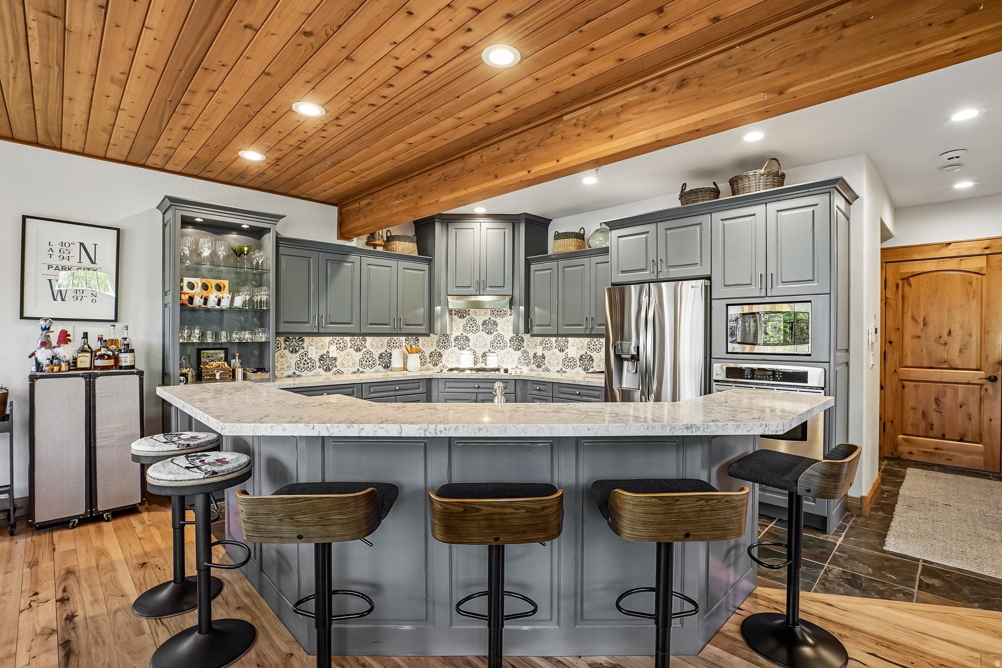 APRIL MOUNTAIN CONDOMINIUM - Residential