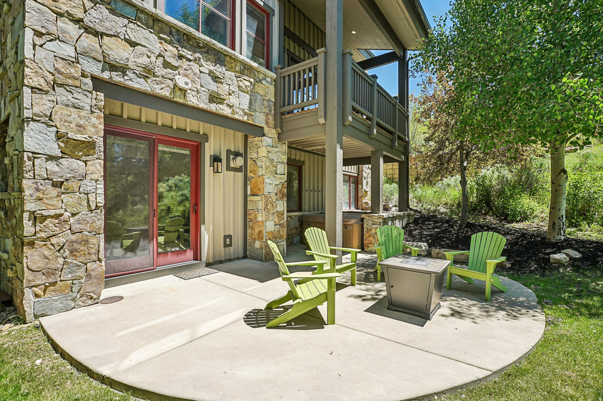 APRIL MOUNTAIN CONDOMINIUM - Residential