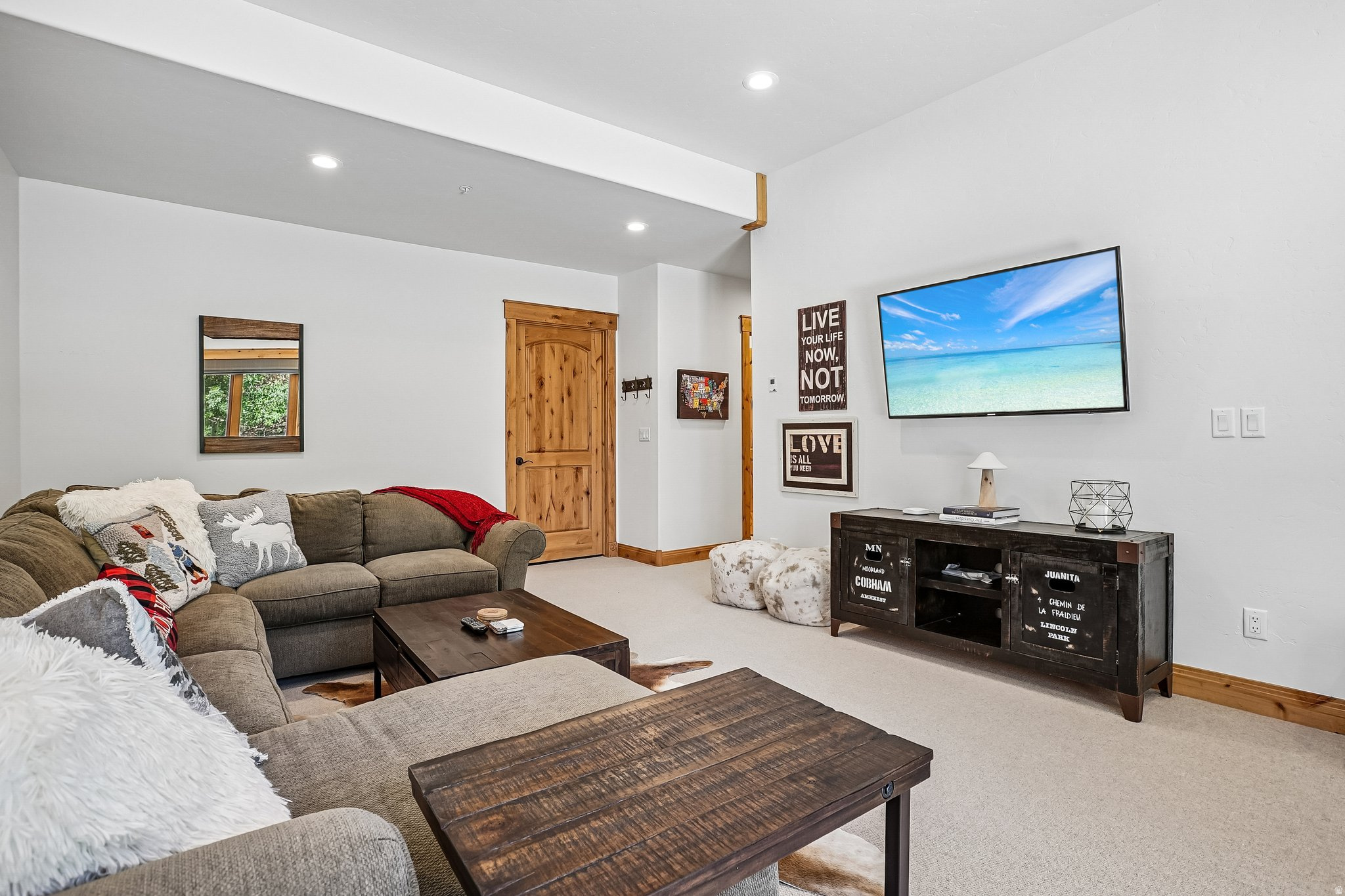 APRIL MOUNTAIN CONDOMINIUM - Residential