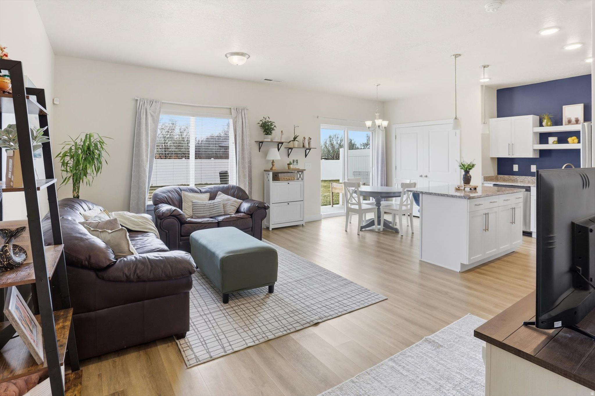 GLEN HOLLOW - Residential