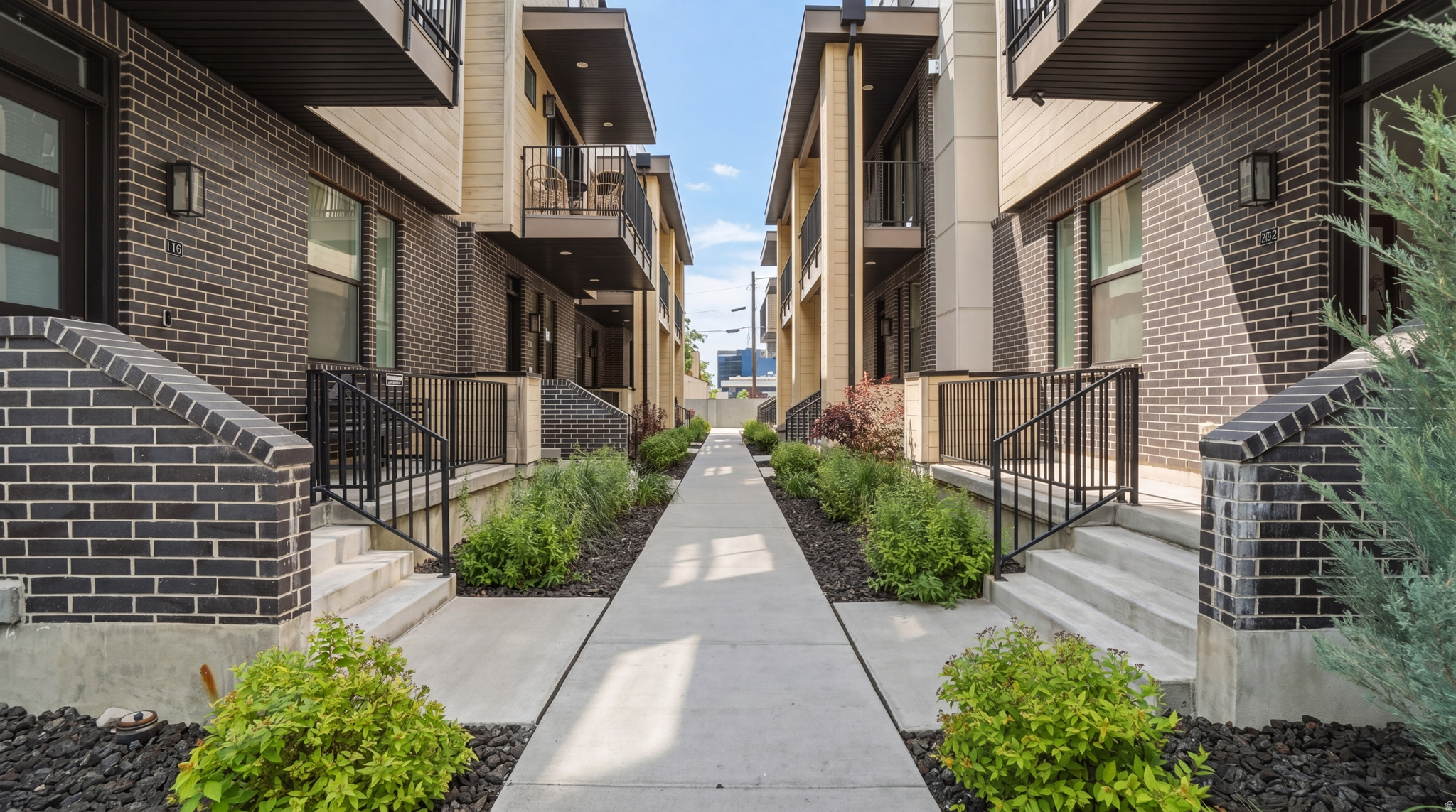I STREET - Residential