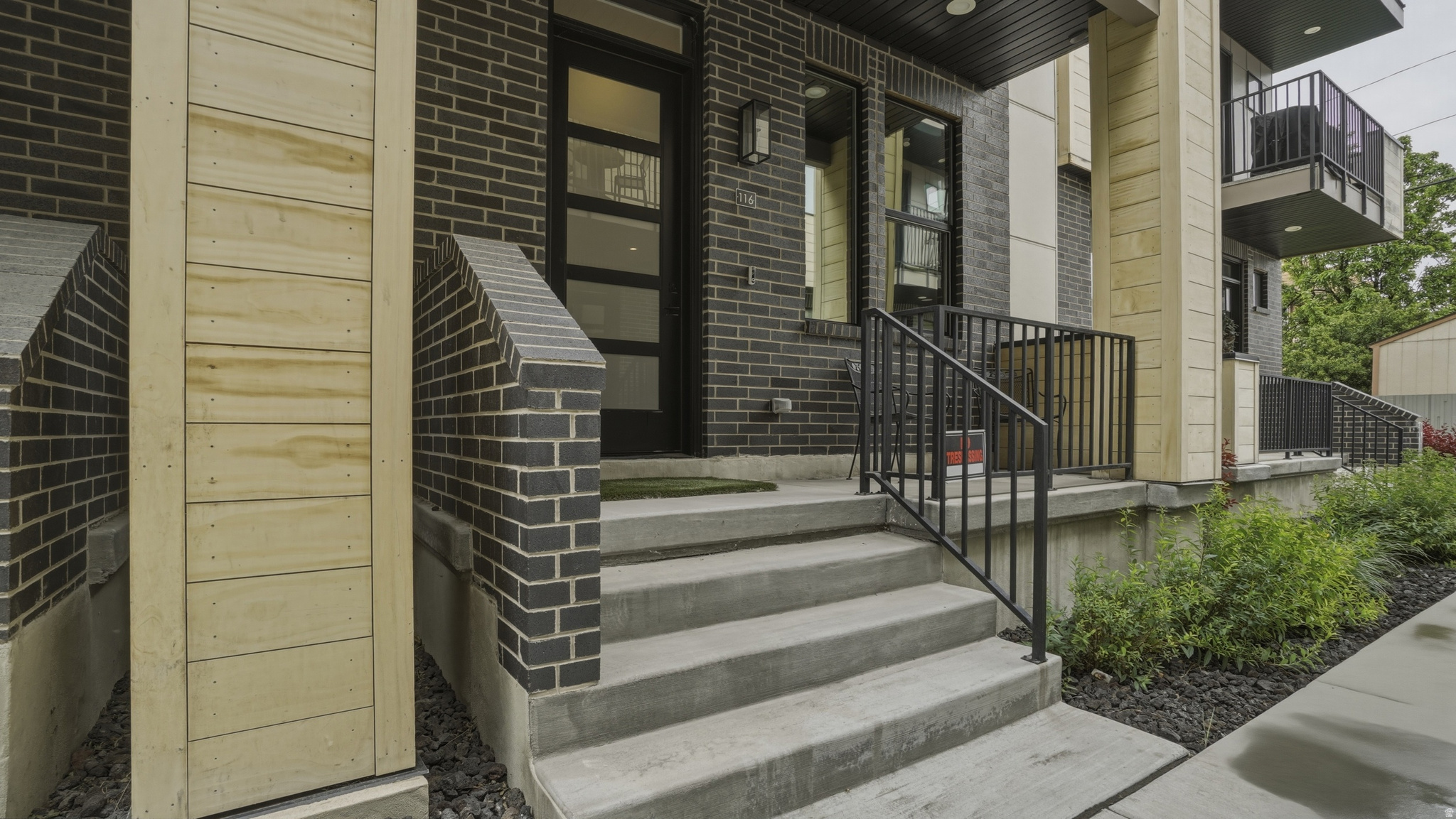 I STREET - Residential