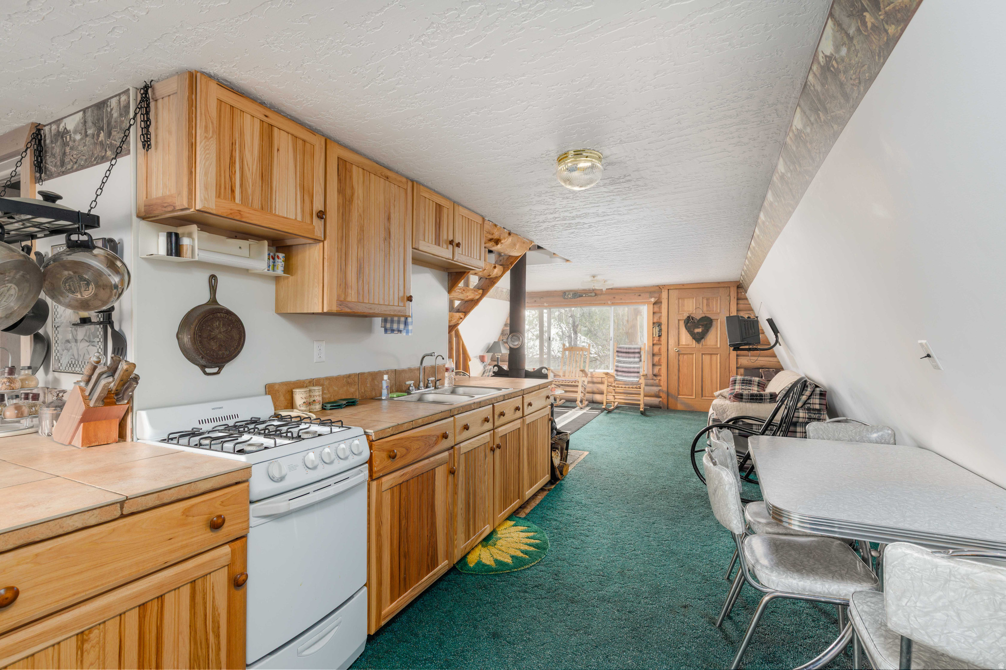 SCARE CANYON - Residential