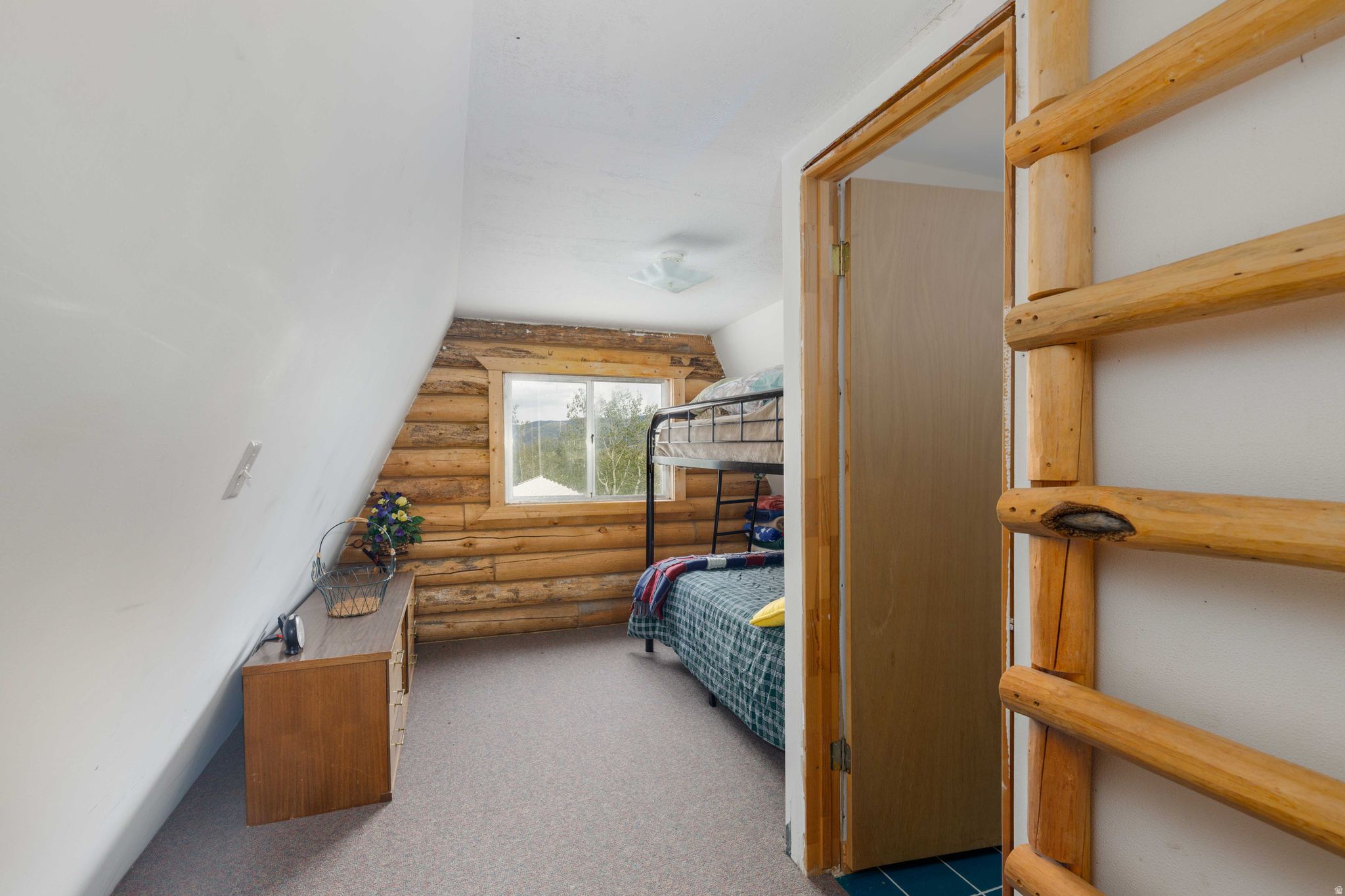 SCARE CANYON - Residential