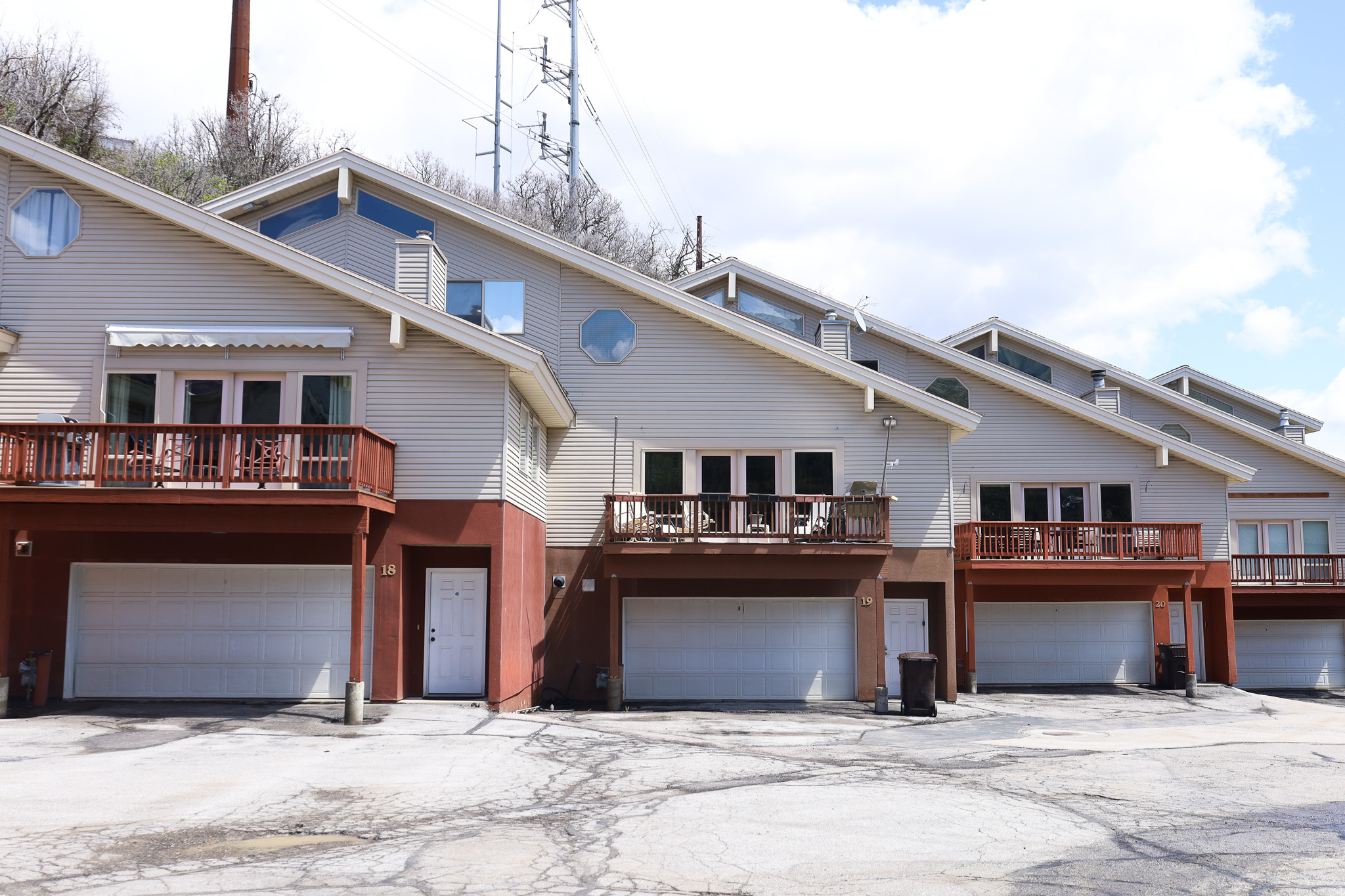 Bright, spacious townhome with 2 bedrooms plus an upper-level loft. Main level features an open-concept living area with vaulted ceilings and radiant heated floors throughout. Enjoy mountain views to the southwest from the living room and private deck. Located in the Park City School District and close to neighborhood hiking and biking trails - about 15 minutes to Park City Main Street, 10 minutes to Canyons Resort, and roughly 20 minutes to downtown Salt Lake City. Quiet neighborhood with abundant wildlife.  Office/Den on main level can be used as a third bedroom.
