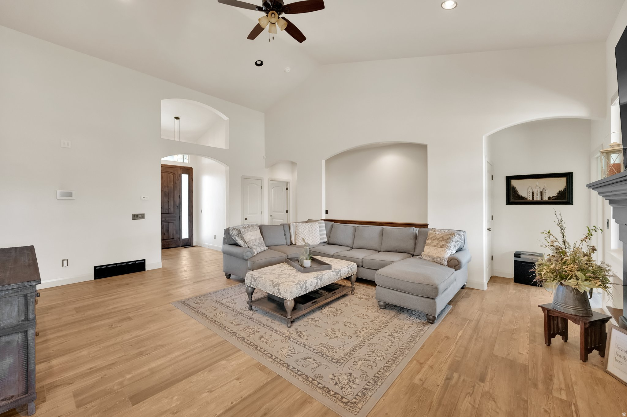 ENGLAND ESTATES - Residential