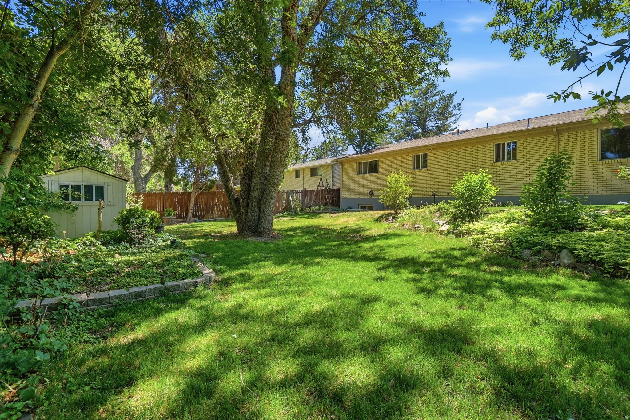 BLAKE HEIGHTS NO. 11 - Residential