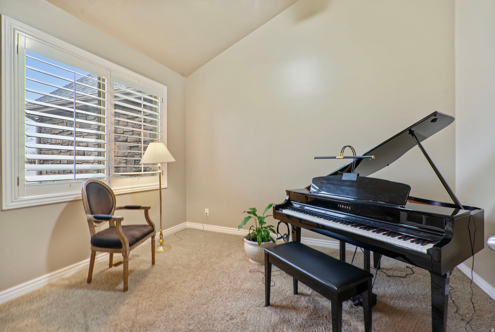 HIDDEN MEADOW ESTS - Residential