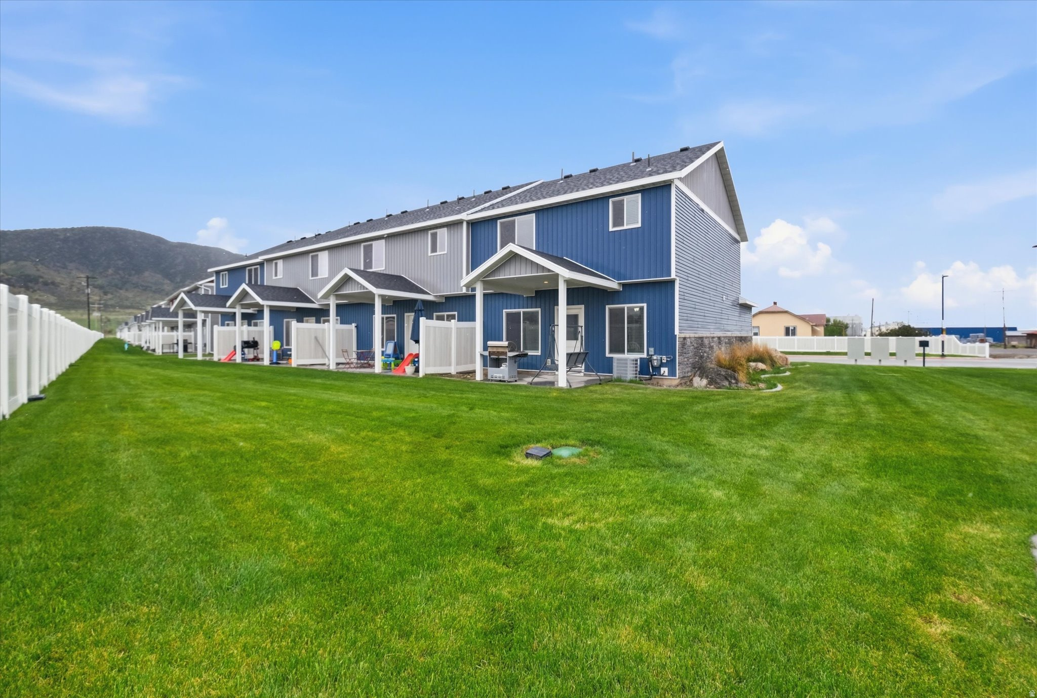 CEDAR RIDGE - Residential