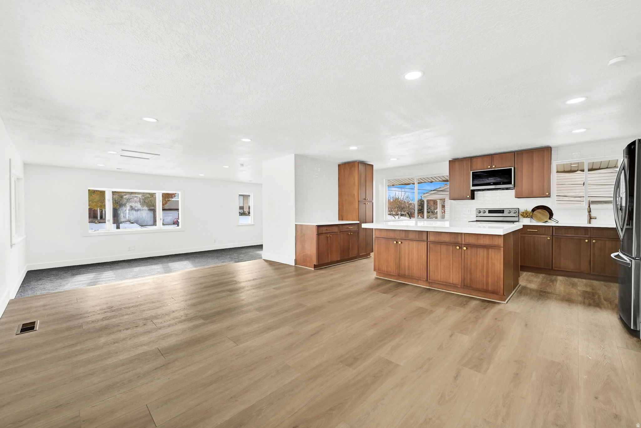 KING CLARION HILLS - Residential