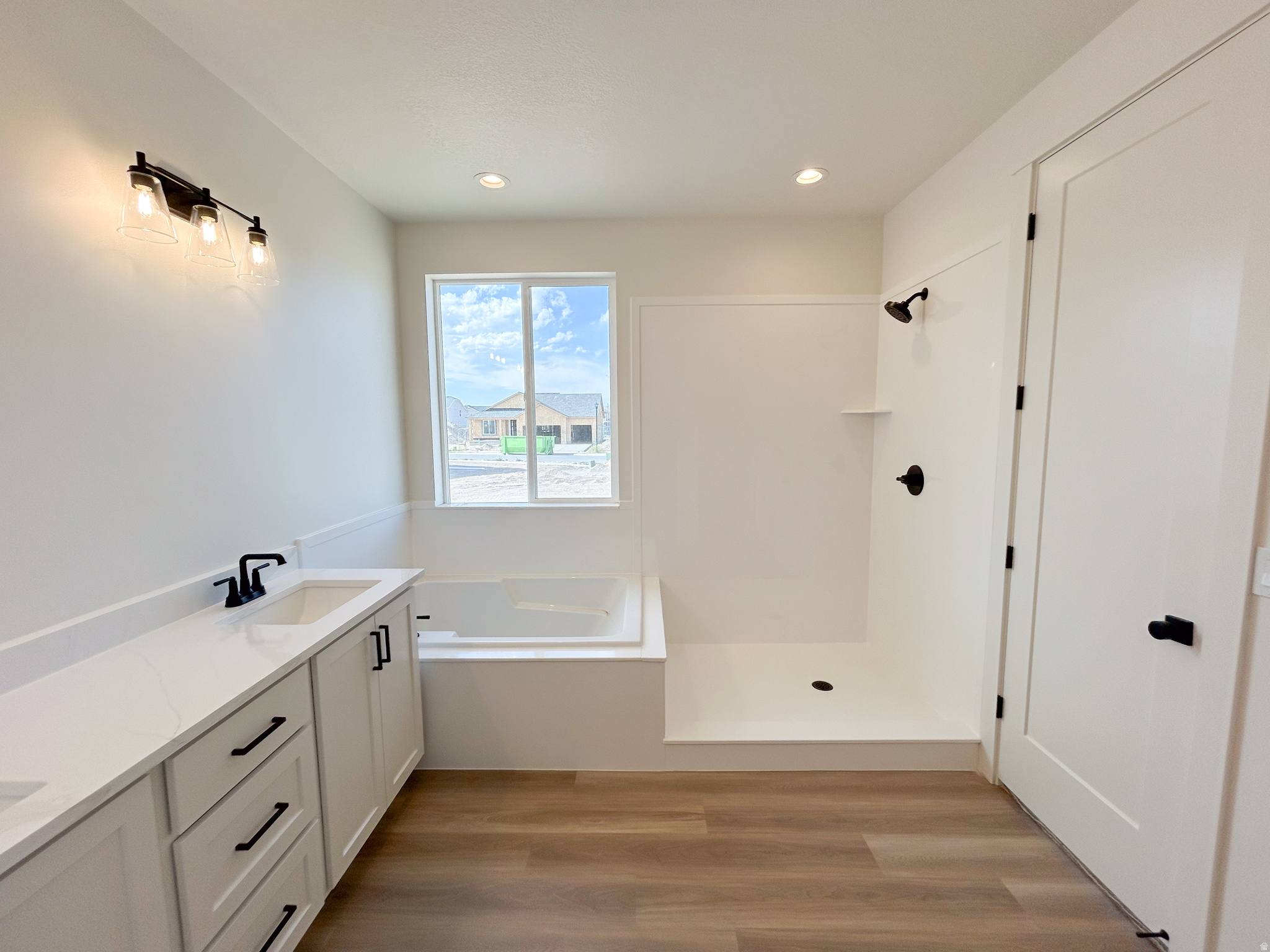 EAGLE POINT - Residential