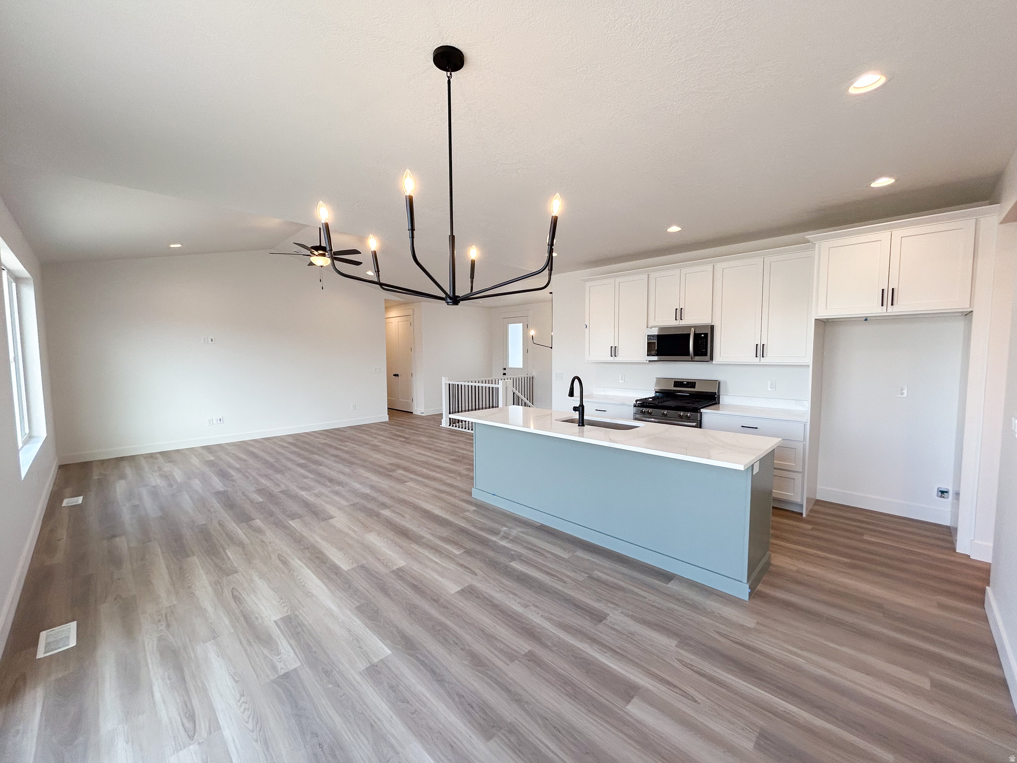 EAGLE POINT - Residential