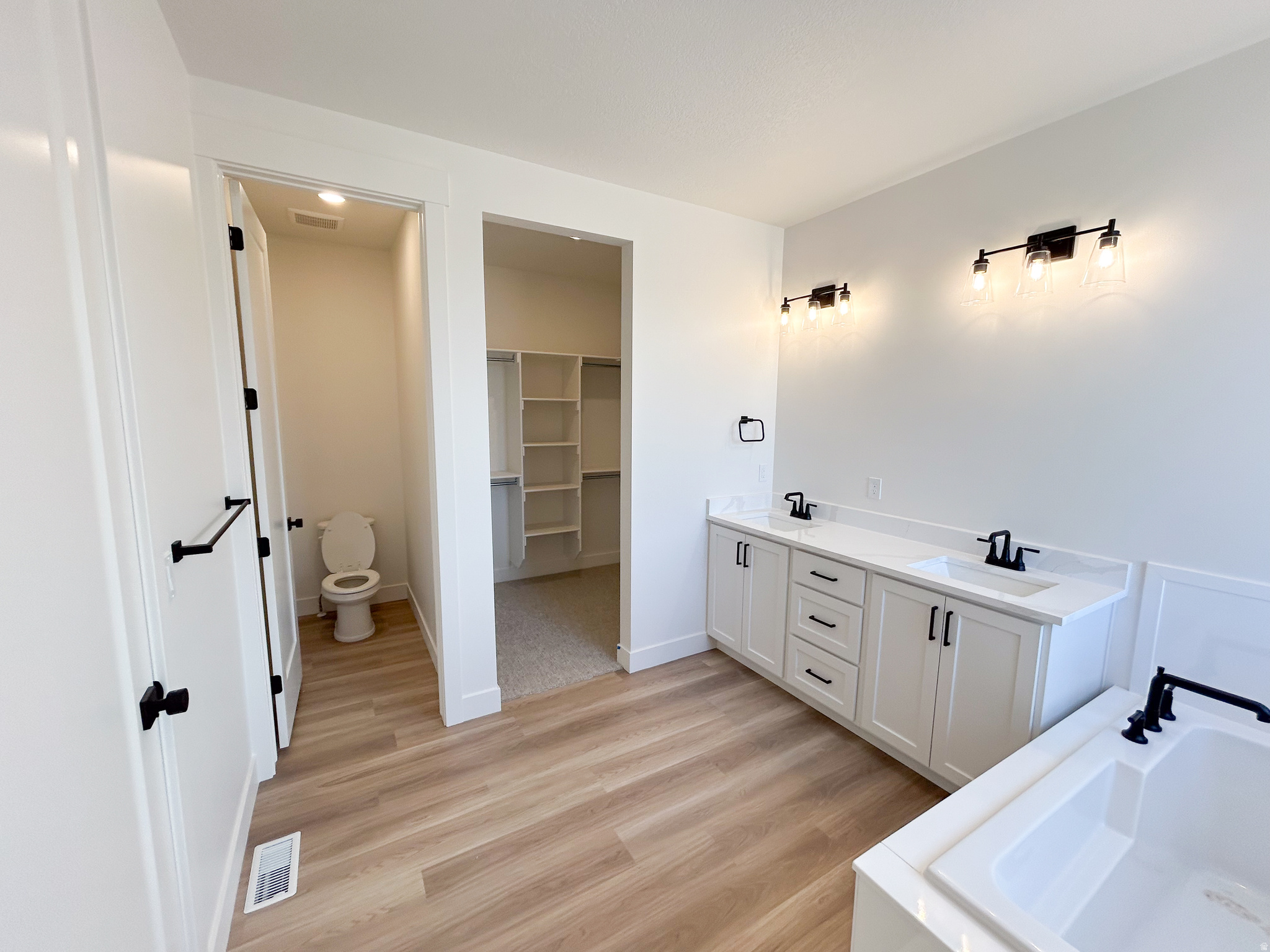 EAGLE POINT - Residential