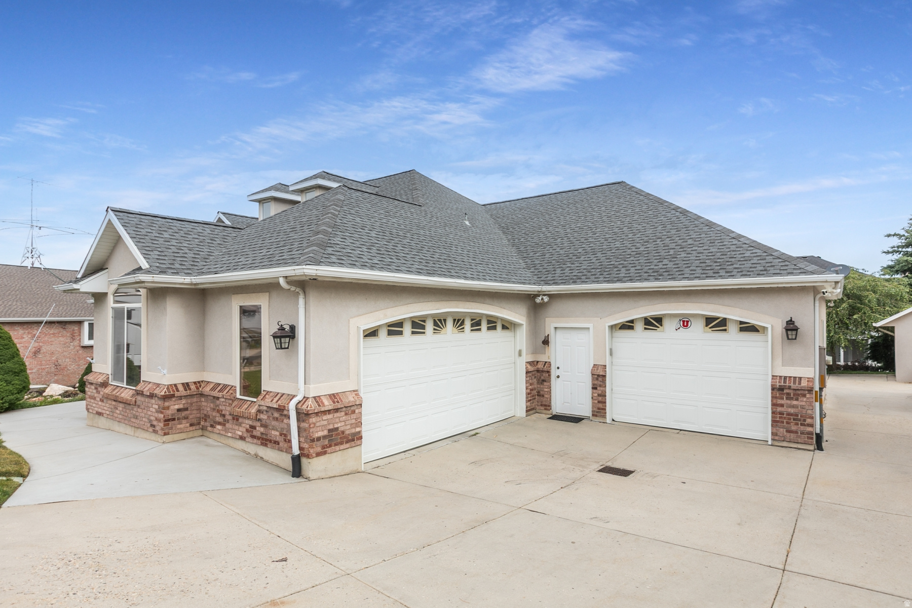 EAGLEWOOD - Residential