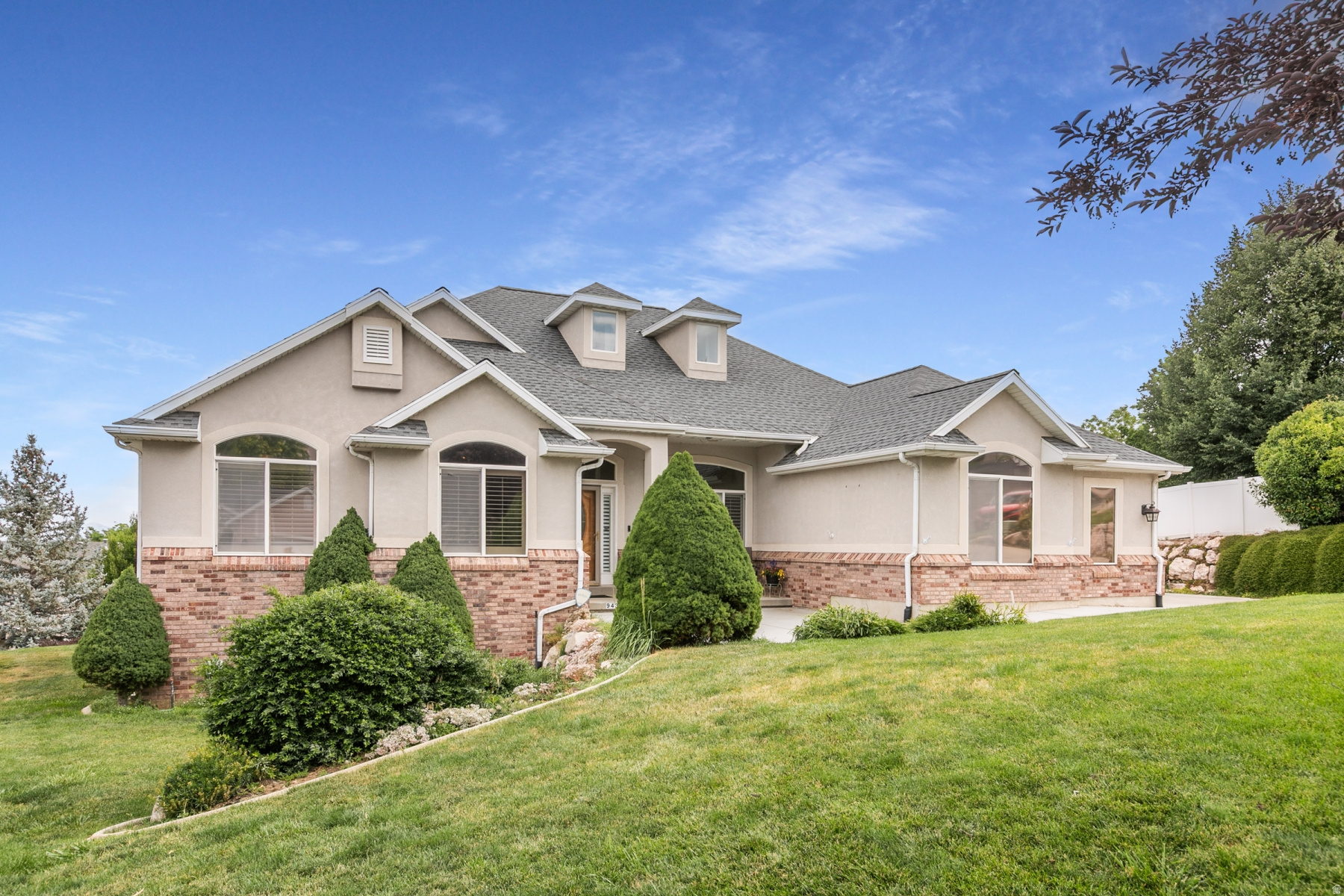 EAGLEWOOD - Residential