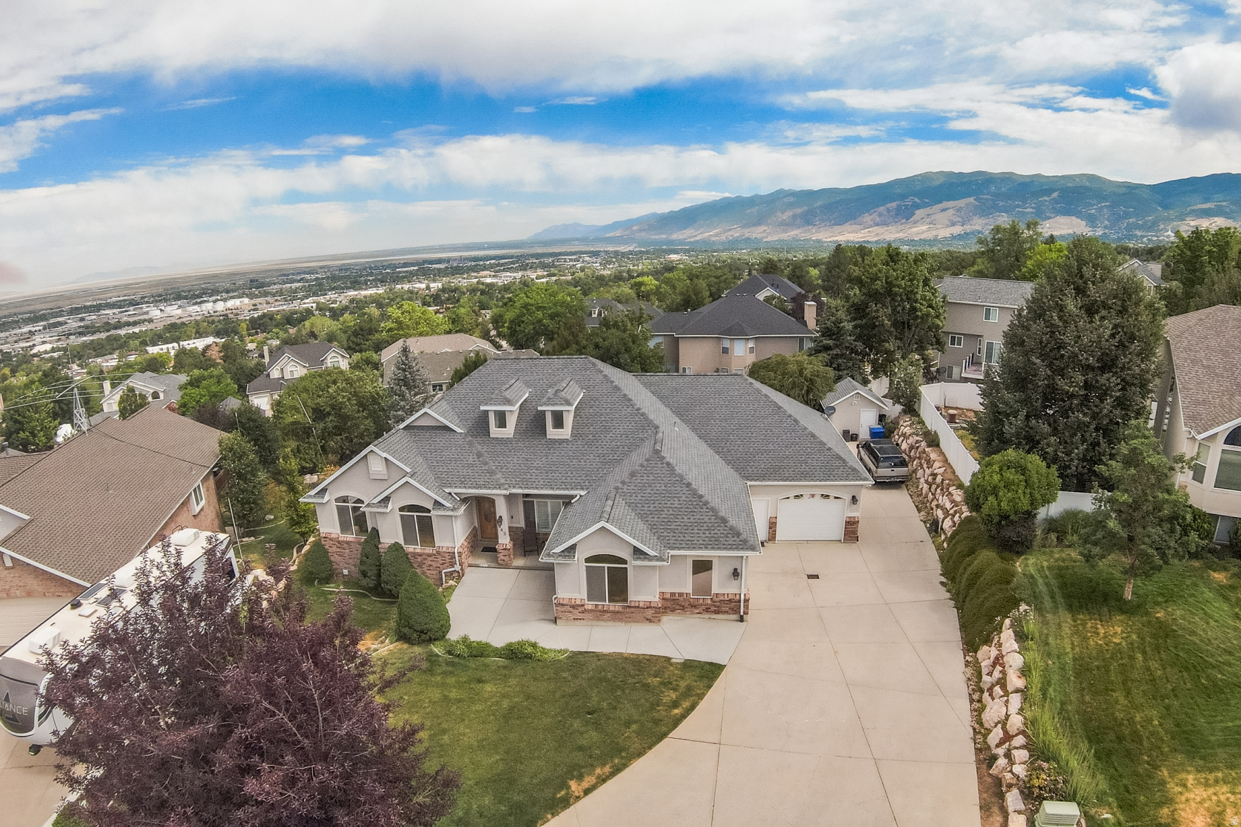 EAGLEWOOD - Residential