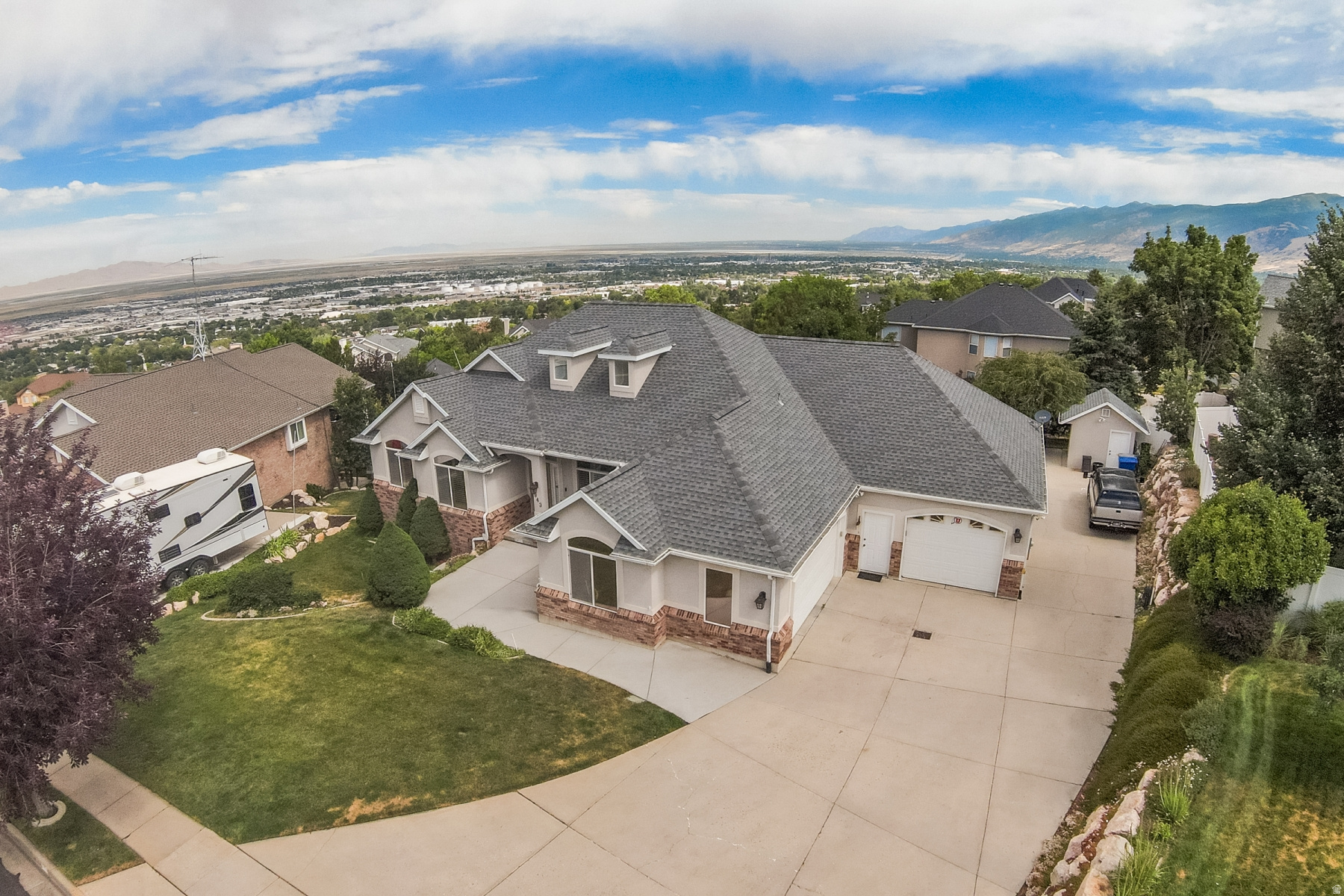 EAGLEWOOD - Residential