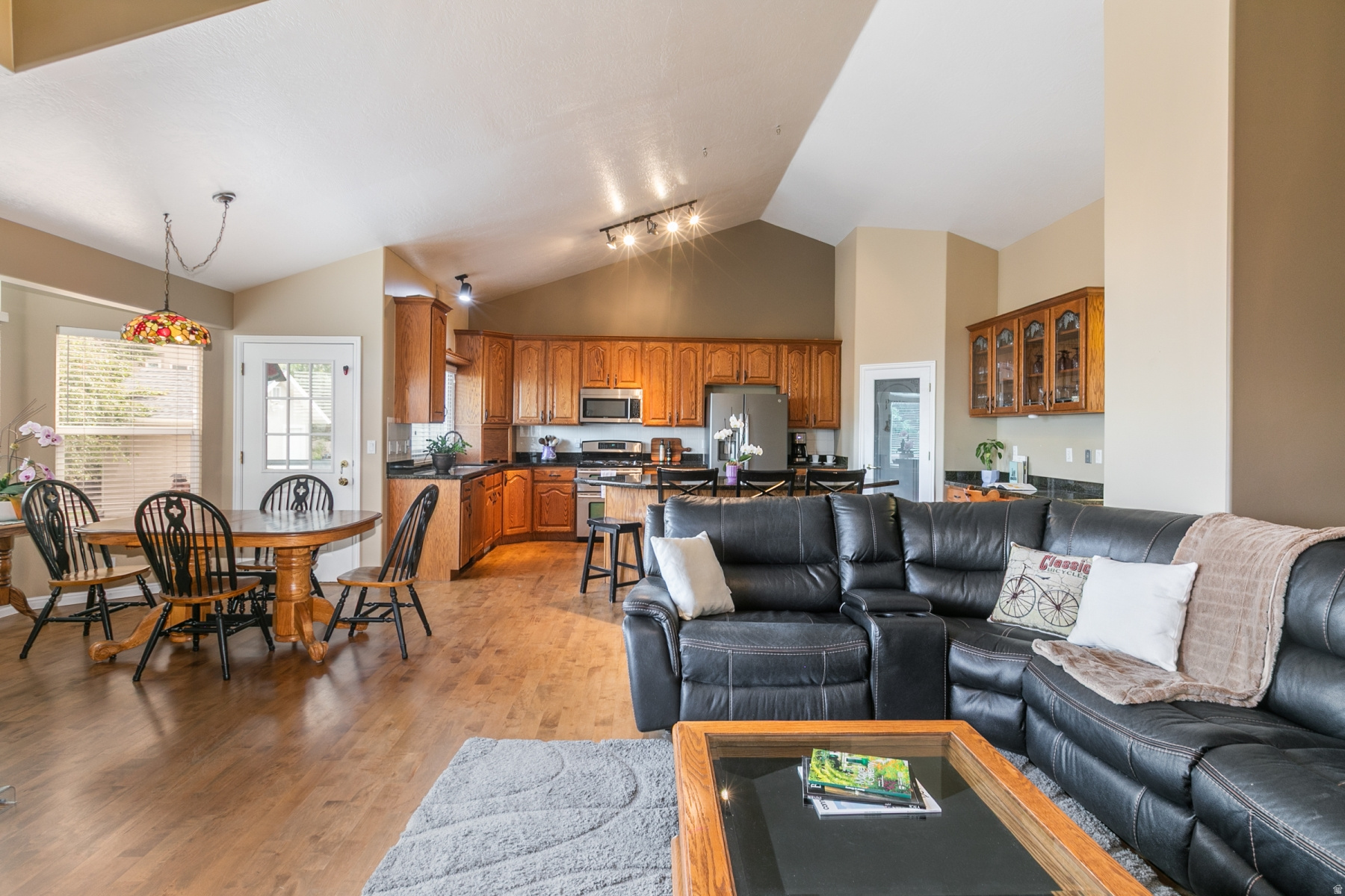 EAGLEWOOD - Residential