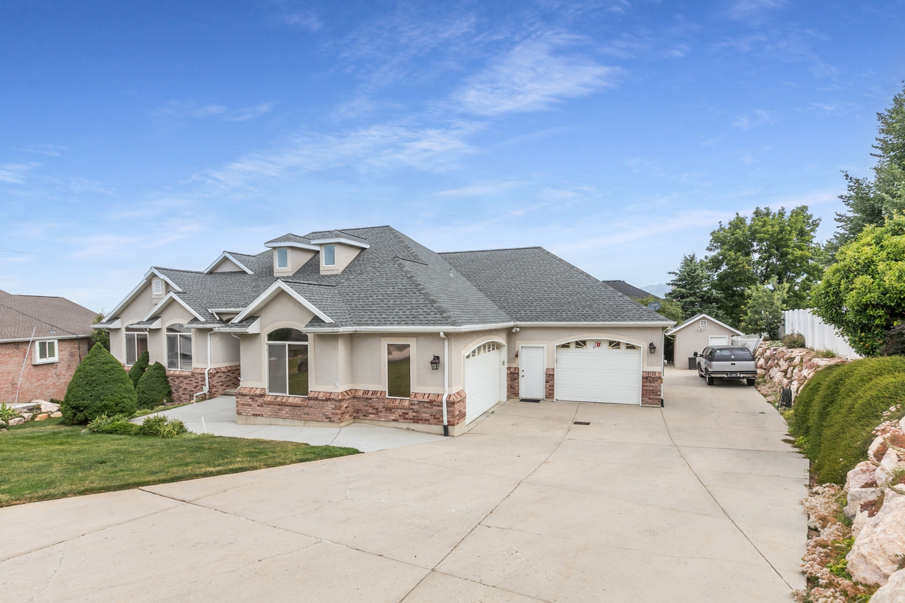 EAGLEWOOD - Residential