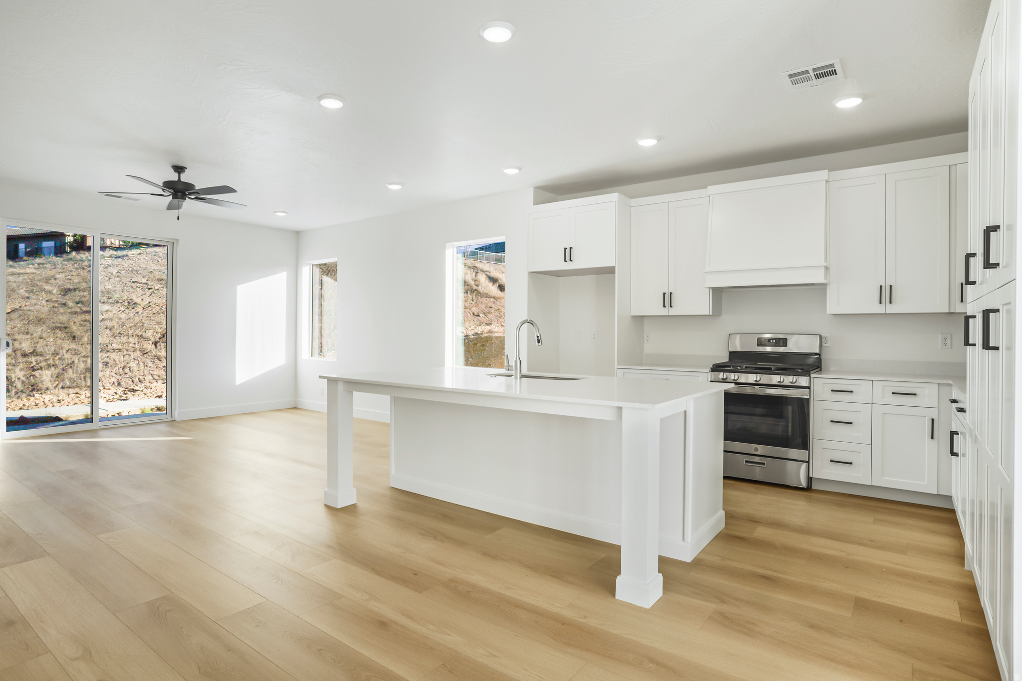 BECCO CREEK TOWNHOMES AT DIVARIO - Residential