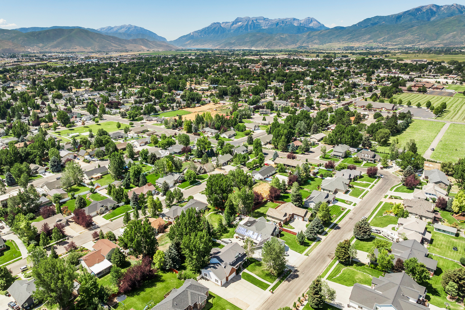 MOUNTAIN VIEW ESTATES - Residential