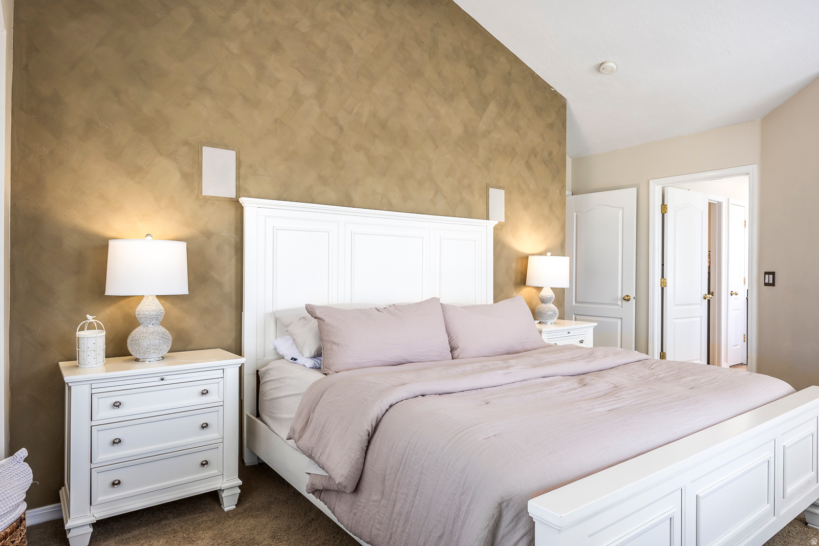 MOUNTAIN VIEW ESTATES - Residential