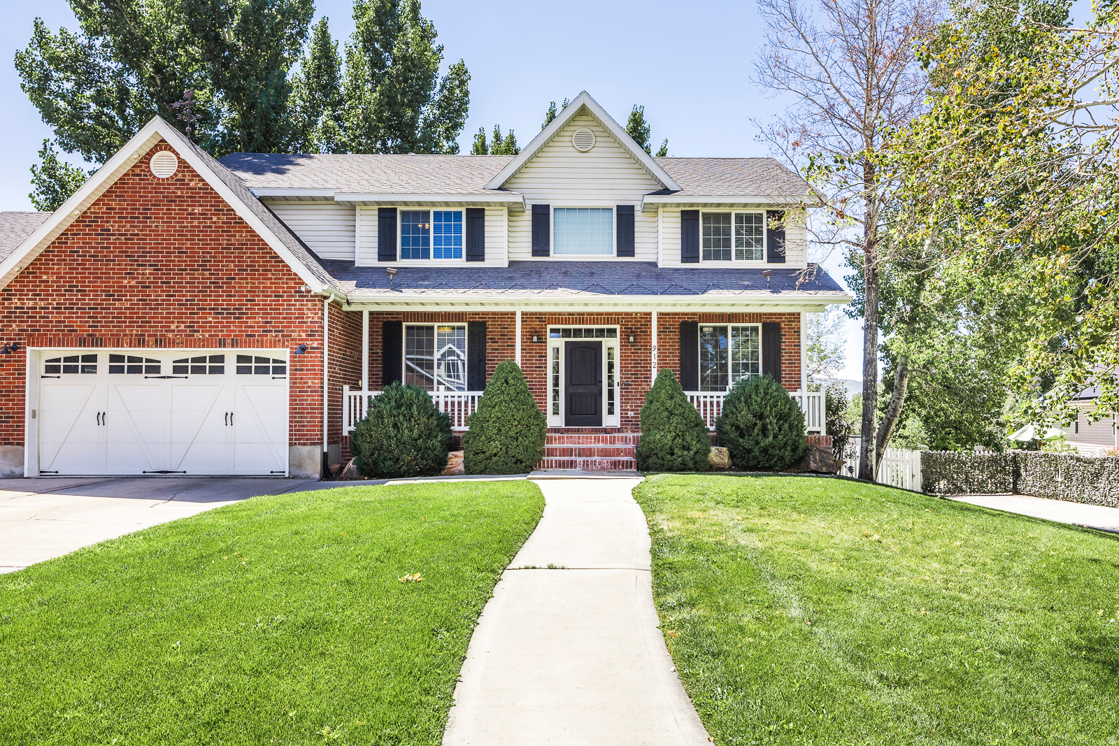 MOUNTAIN VIEW ESTATES - Residential