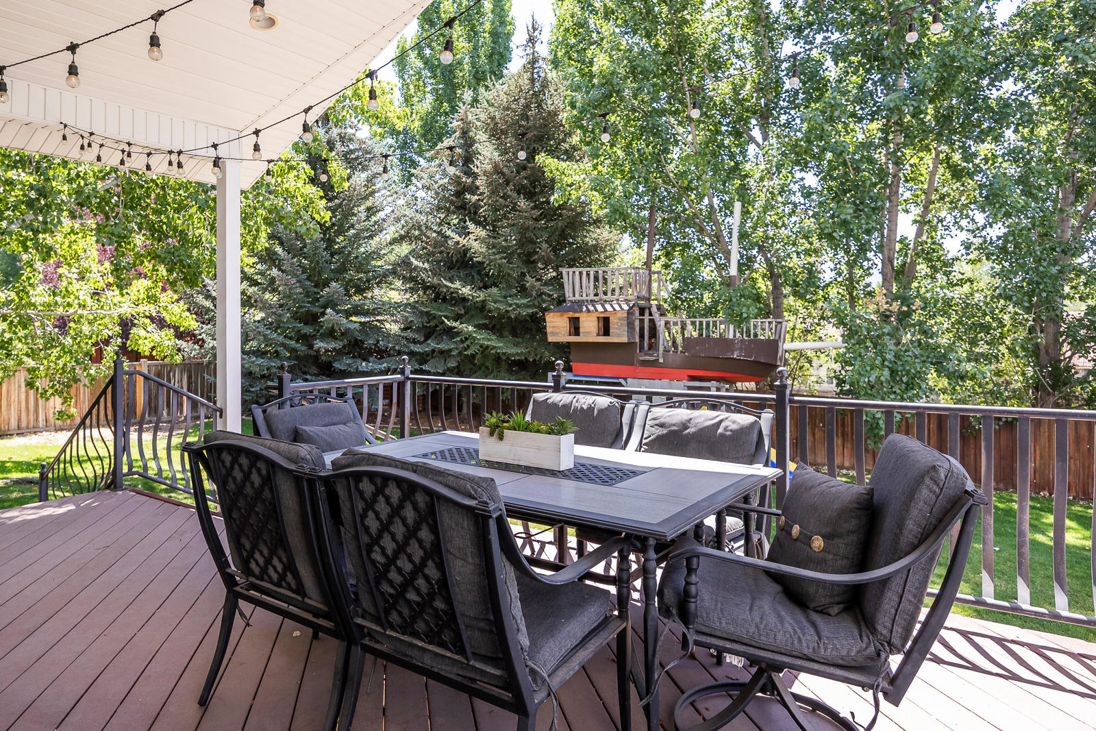 MOUNTAIN VIEW ESTATES - Residential